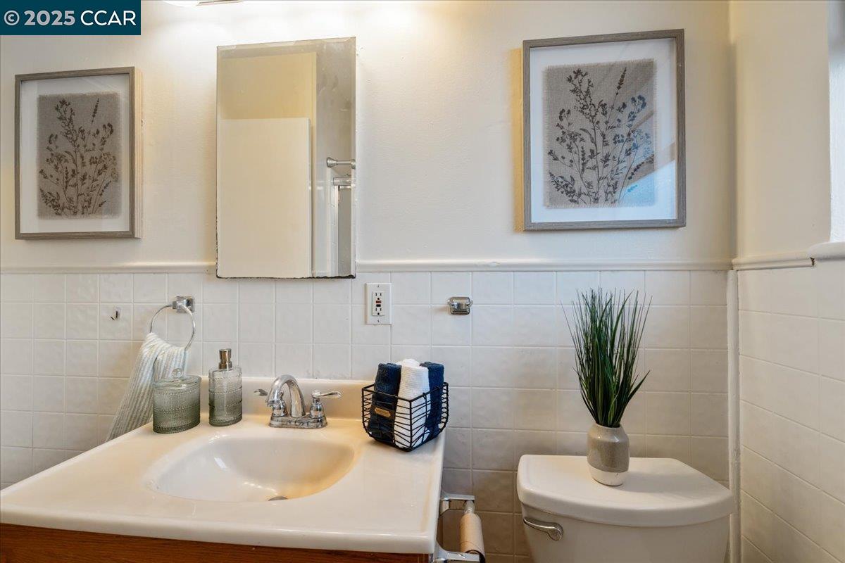 Detail Gallery Image 11 of 25 For 725 Del Norte, Vallejo,  CA 94591 - 3 Beds | 1 Baths