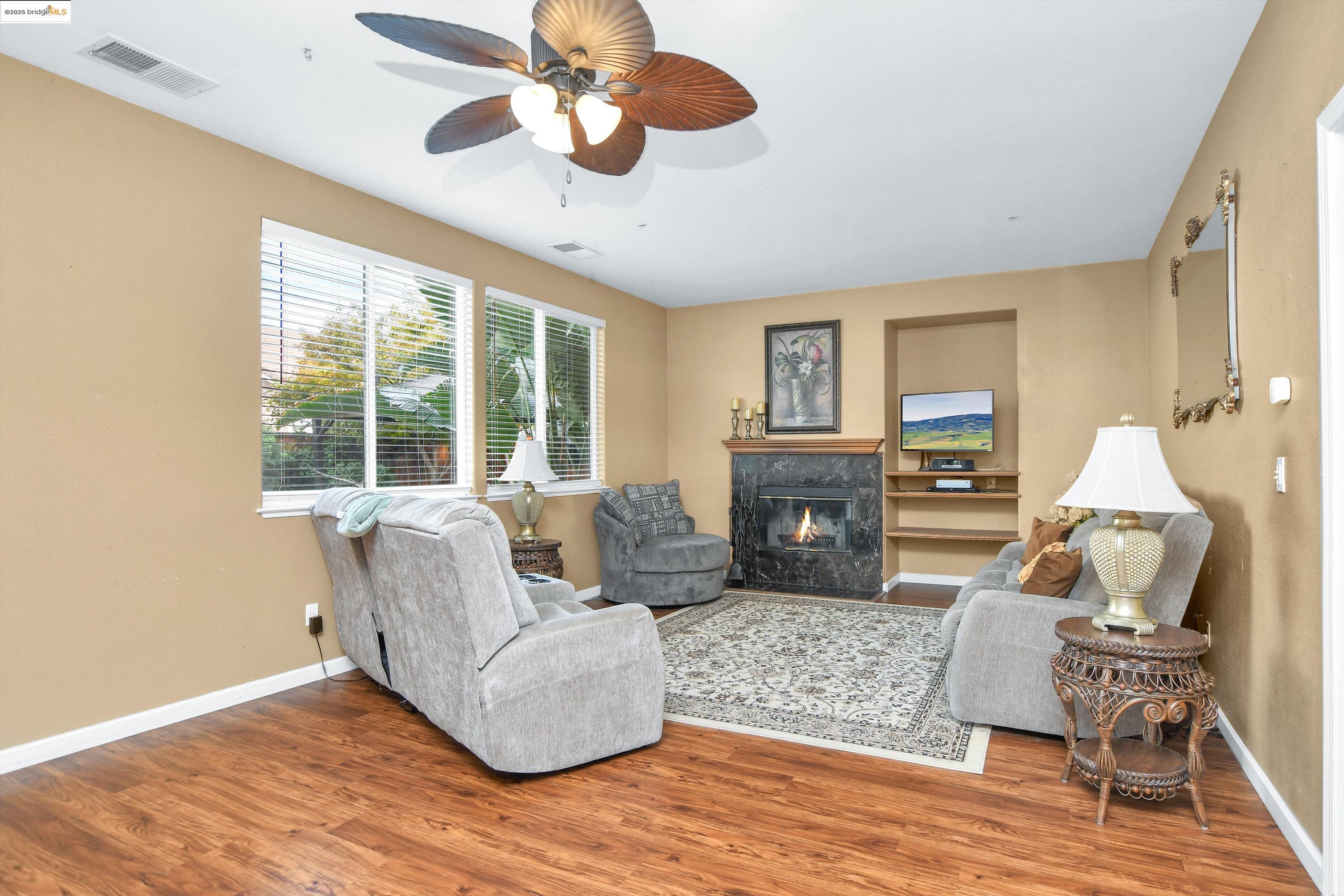 Detail Gallery Image 5 of 35 For 117 Havenwood Ave, Brentwood,  CA 94513 - 4 Beds | 2/1 Baths