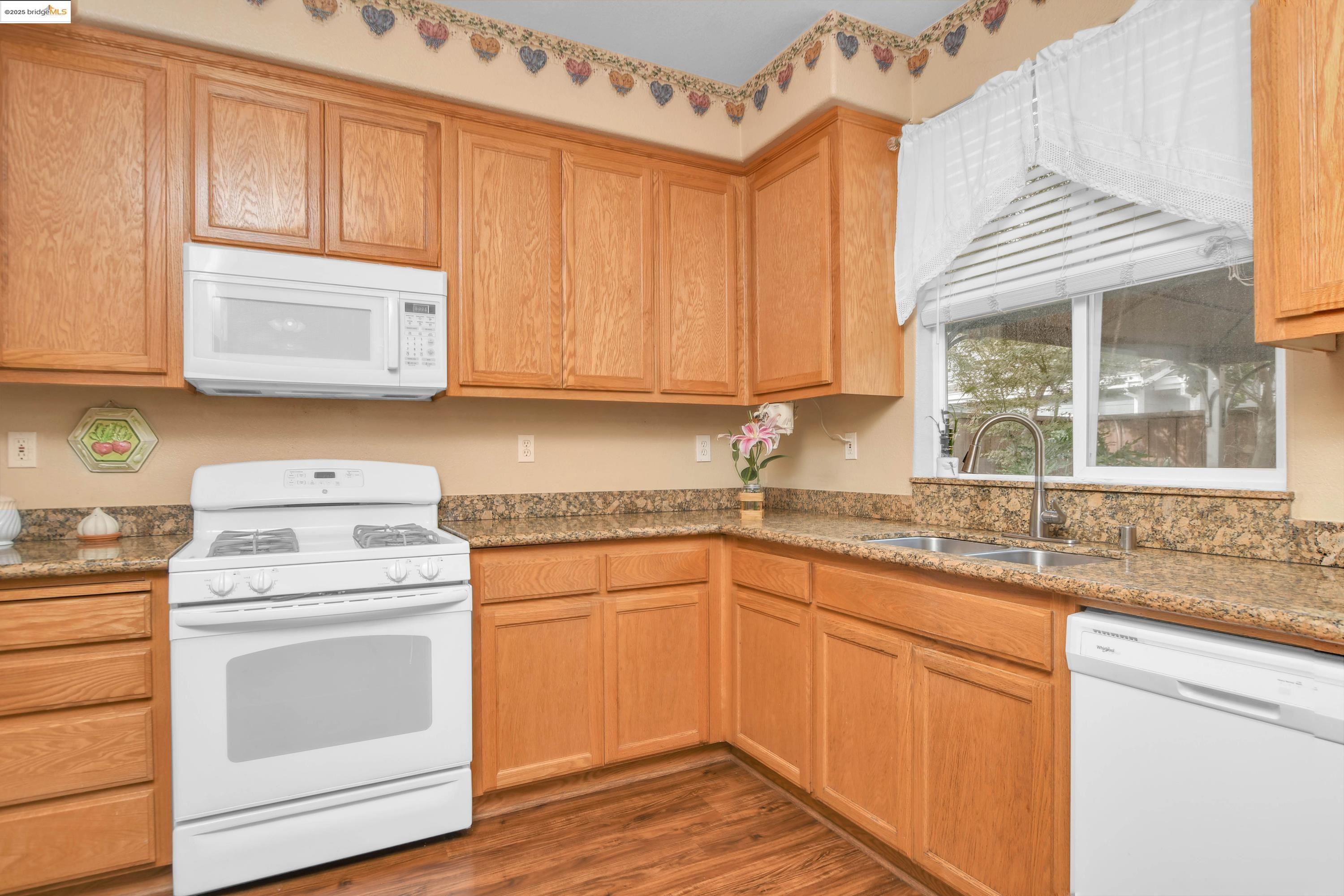 Detail Gallery Image 10 of 35 For 117 Havenwood Ave, Brentwood,  CA 94513 - 4 Beds | 2/1 Baths