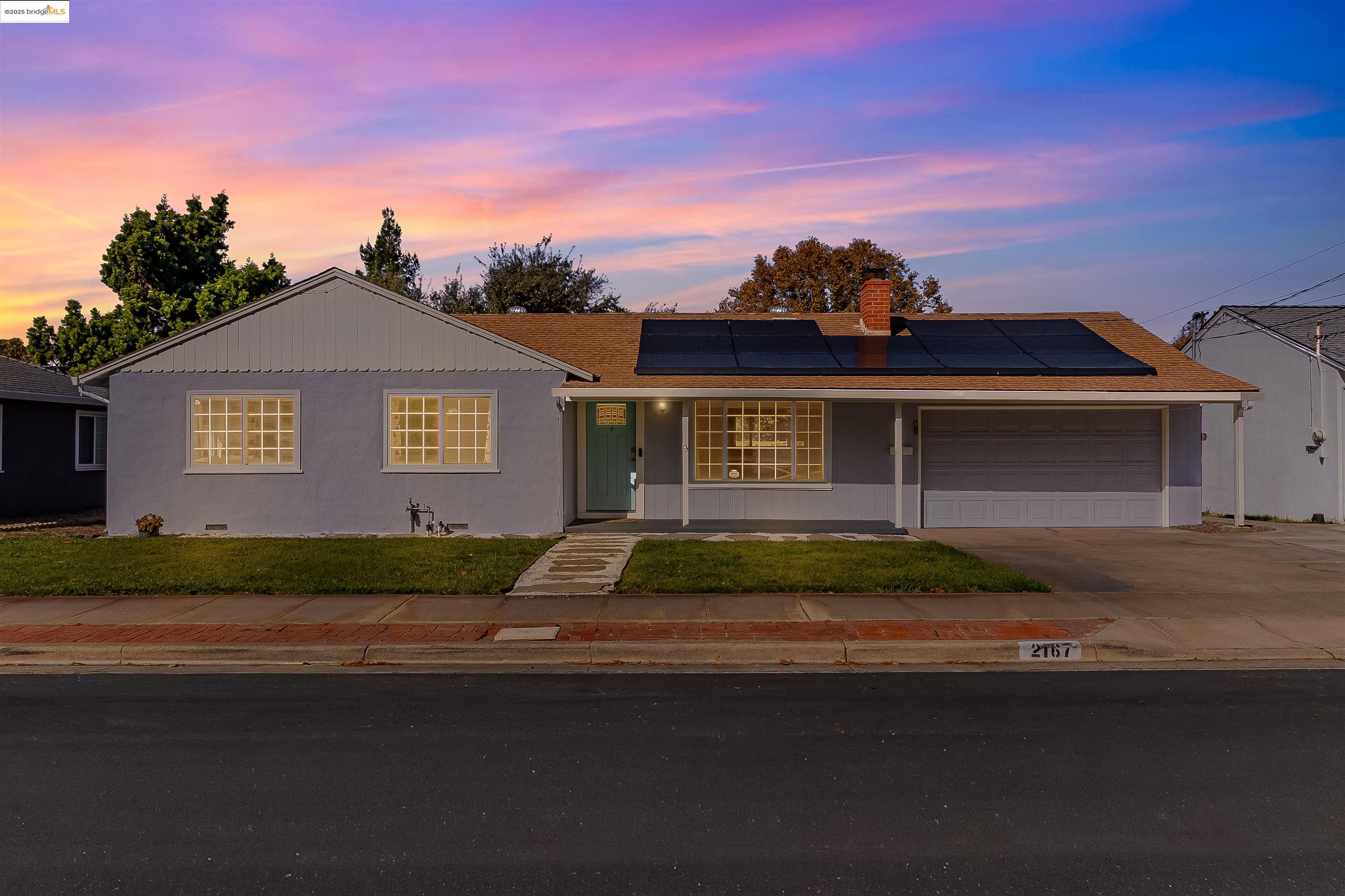 Front Image Thumbnail for EB41117190