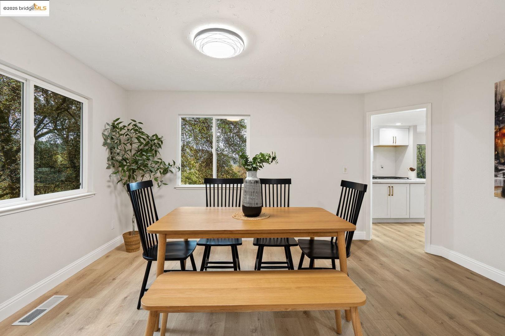 Detail Gallery Image 13 of 48 For 3891 Chariot Cir, Rescue,  CA 95672 - 4 Beds | 3 Baths