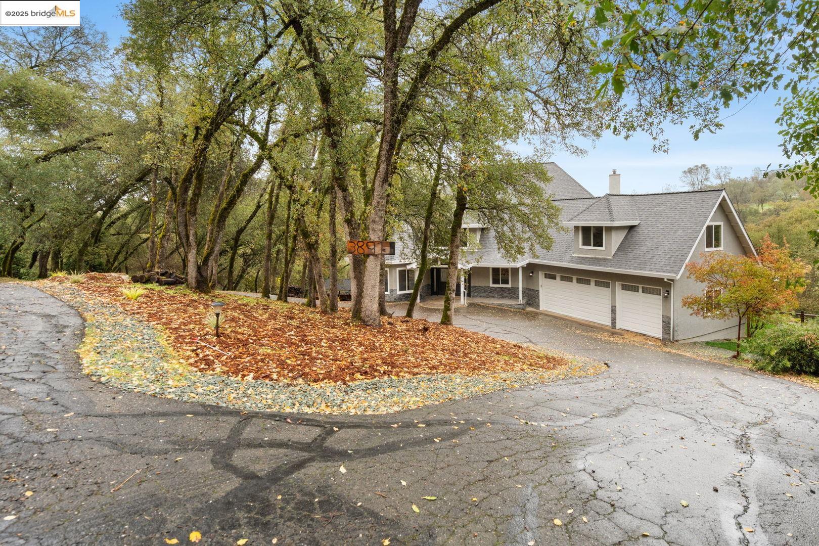 Detail Gallery Image 3 of 48 For 3891 Chariot Cir, Rescue,  CA 95672 - 4 Beds | 3 Baths