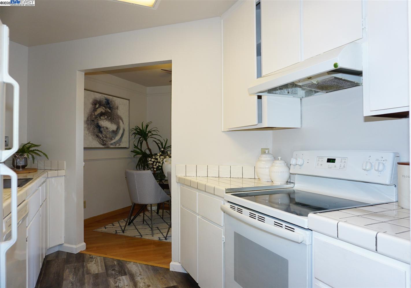 Detail Gallery Image 5 of 37 For 39495 Albany Cmn #C,  Fremont,  CA 94538 - 2 Beds | 1 Baths