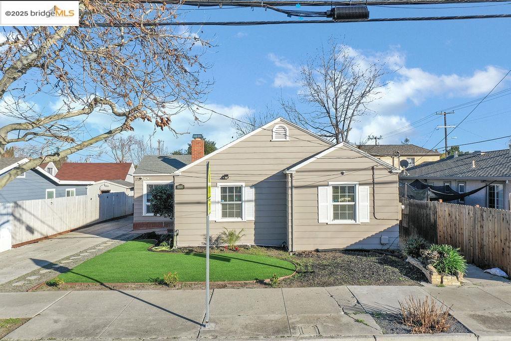 Detail Gallery Image 2 of 32 For 1711 D St, Antioch,  CA 94509 - 3 Beds | 1/1 Baths