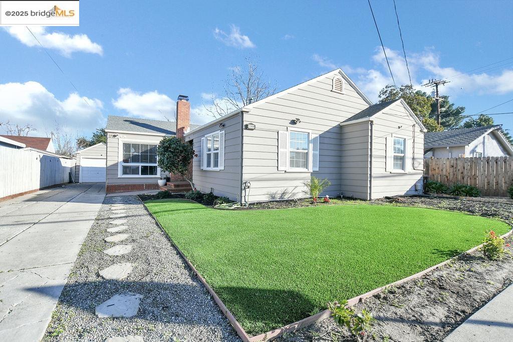 Detail Gallery Image 9 of 32 For 1711 D St, Antioch,  CA 94509 - 3 Beds | 1/1 Baths