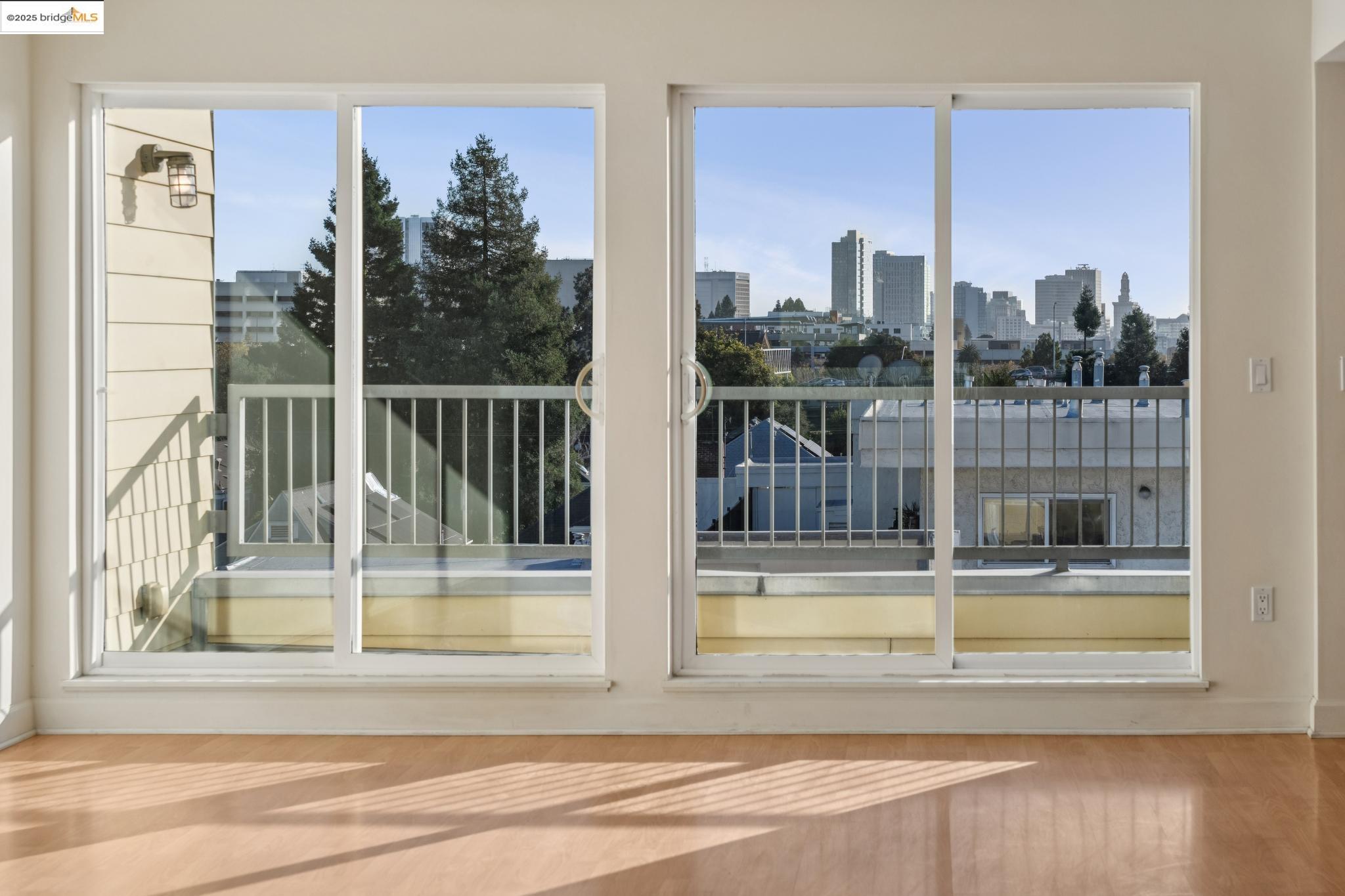 Detail Gallery Image 11 of 30 For 485 W Macarthur Blvd #407,  Oakland,  CA 94609 - 2 Beds | 1 Baths