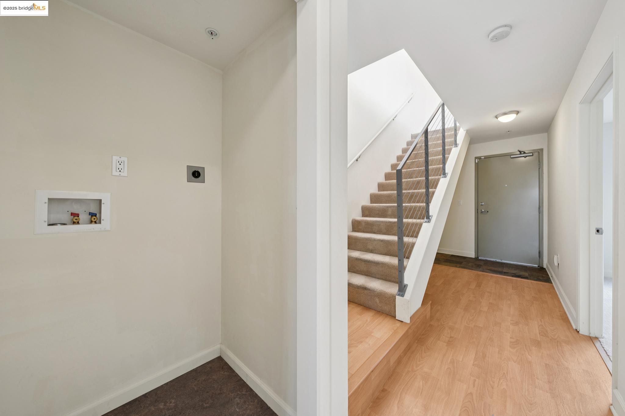 Detail Gallery Image 17 of 30 For 485 W Macarthur Blvd #407,  Oakland,  CA 94609 - 2 Beds | 1 Baths
