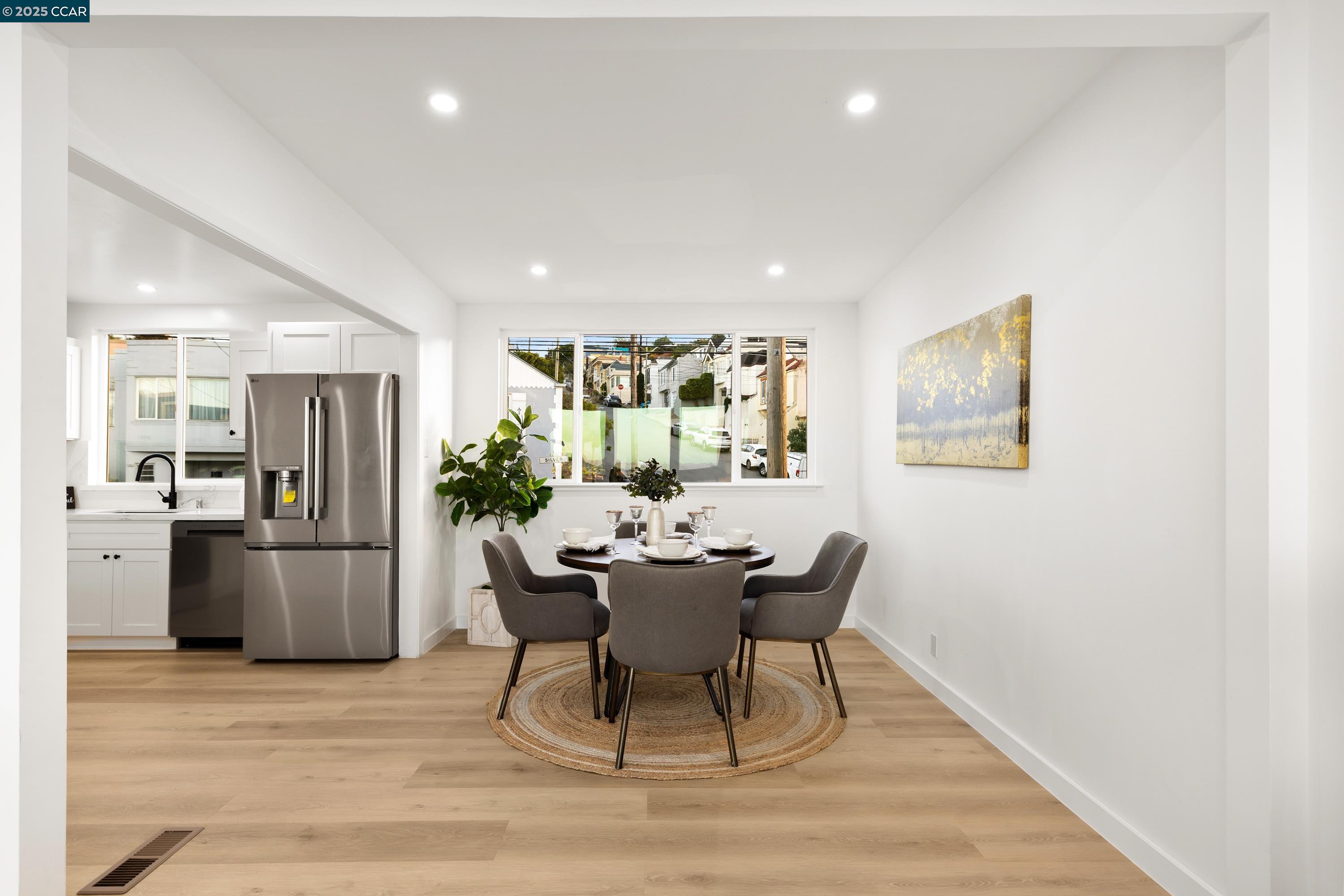 Detail Gallery Image 19 of 42 For 657 Silver Ave, San Francisco,  CA 94134 - 4 Beds | 3 Baths