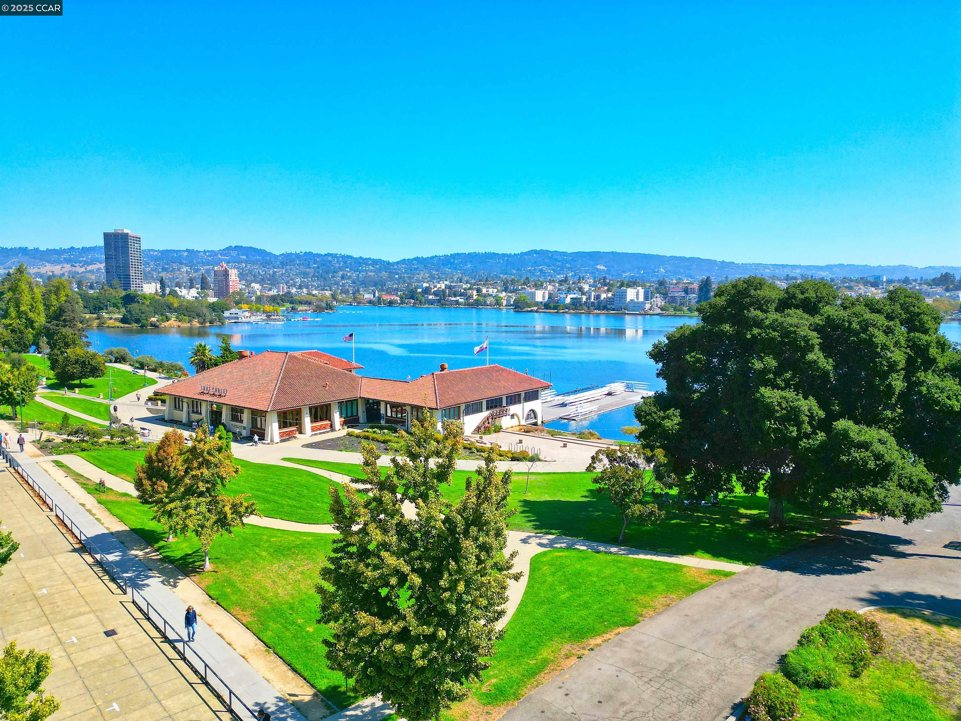 Detail Gallery Image 32 of 36 For 1425 Lakeside Drive #101,  Oakland,  CA 94612 - 2 Beds | 1 Baths