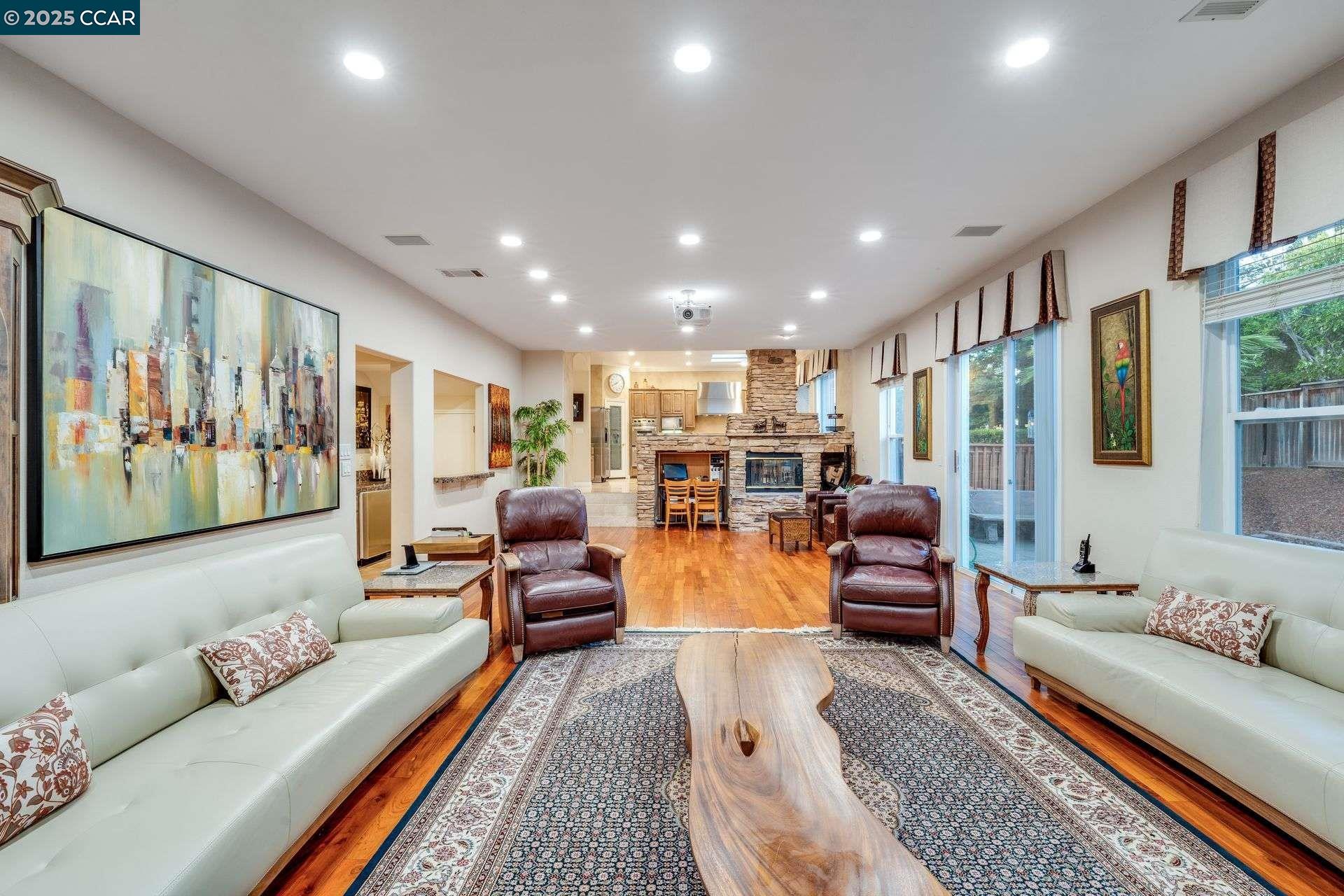 Detail Gallery Image 21 of 53 For 1105 Peacock Creek Drive, Clayton,  CA 94517 - 5 Beds | 3/1 Baths