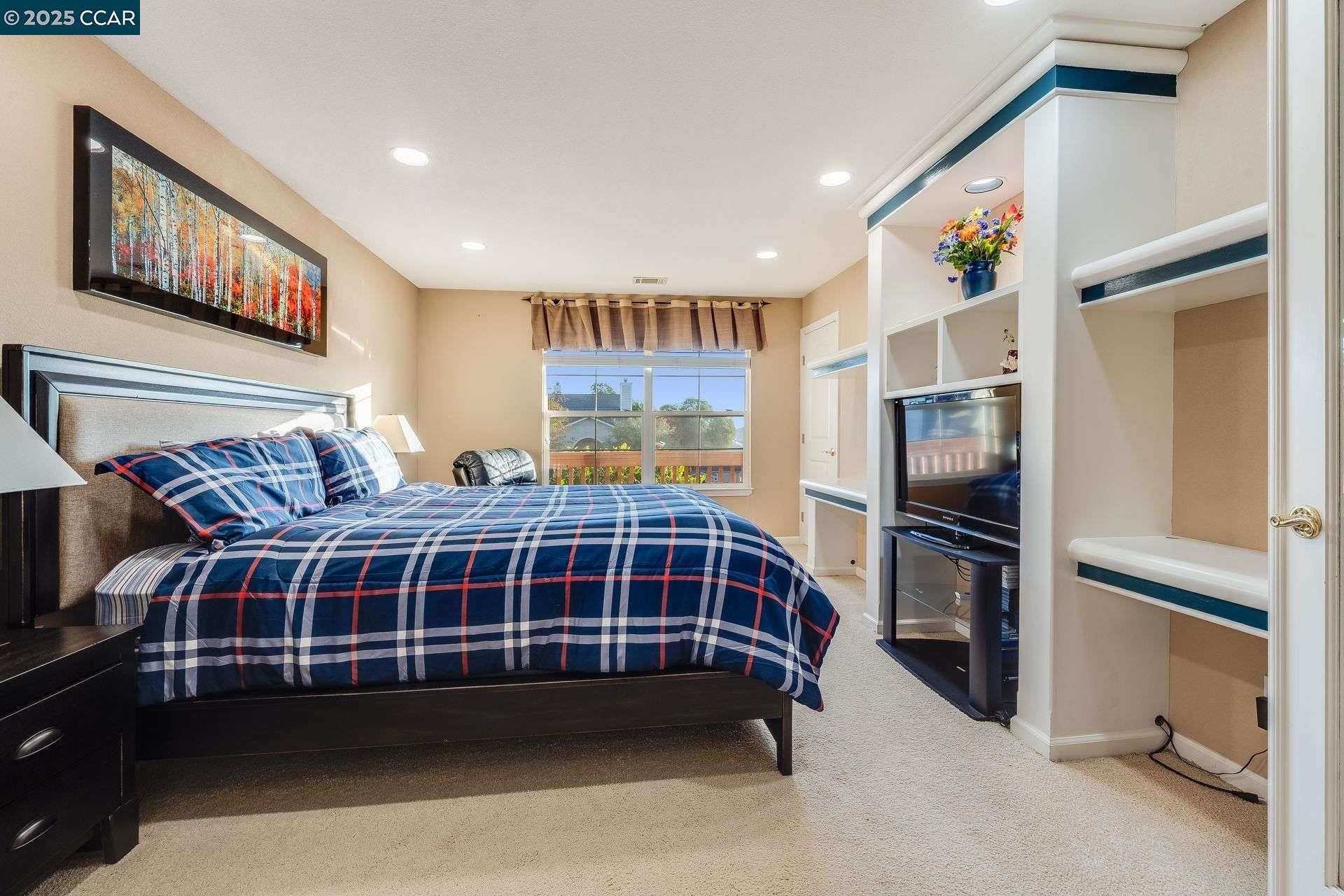 Detail Gallery Image 31 of 53 For 1105 Peacock Creek Drive, Clayton,  CA 94517 - 5 Beds | 3/1 Baths