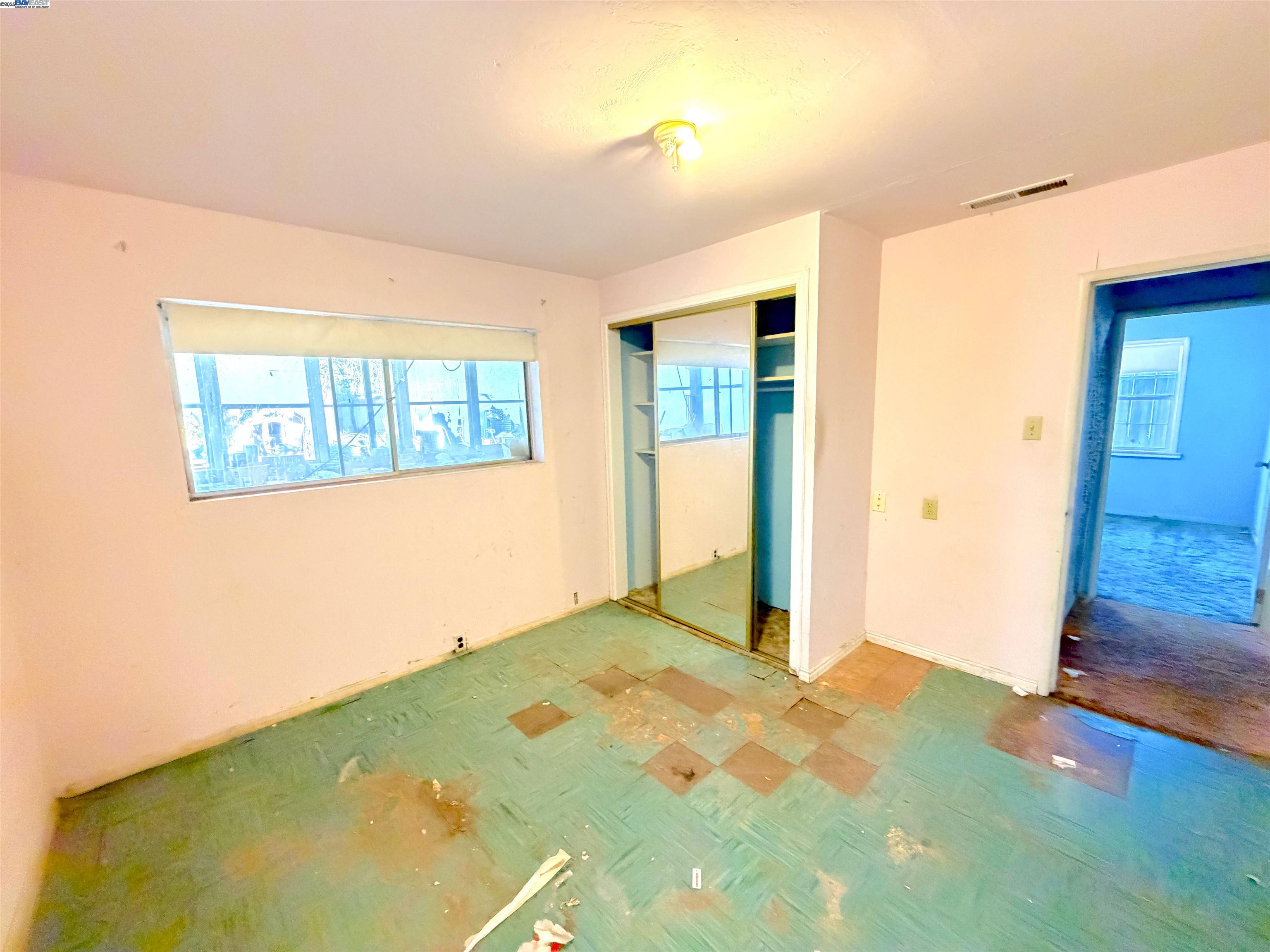 Detail Gallery Image 38 of 44 For 372 Gloria Ave, San Jose,  CA 95127 - 4 Beds | 1/1 Baths