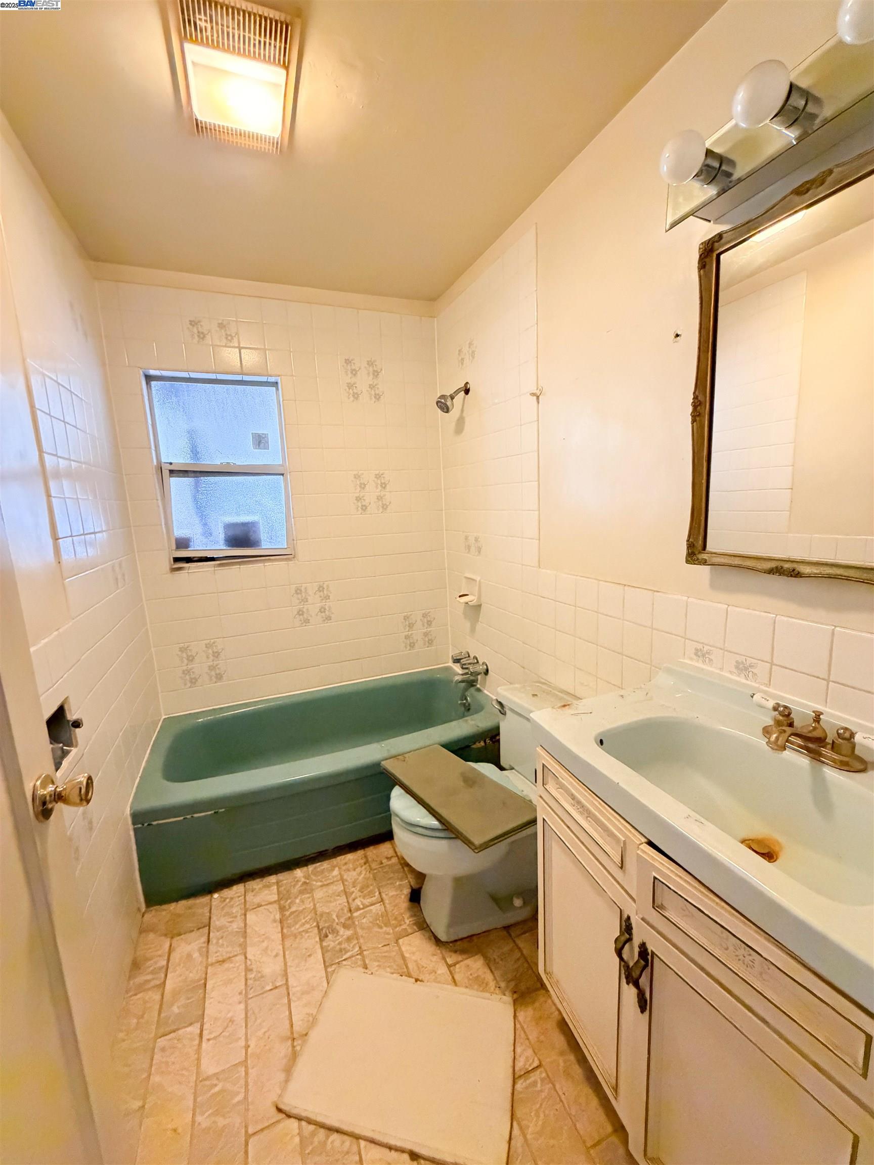 Detail Gallery Image 39 of 44 For 372 Gloria Ave, San Jose,  CA 95127 - 4 Beds | 1/1 Baths