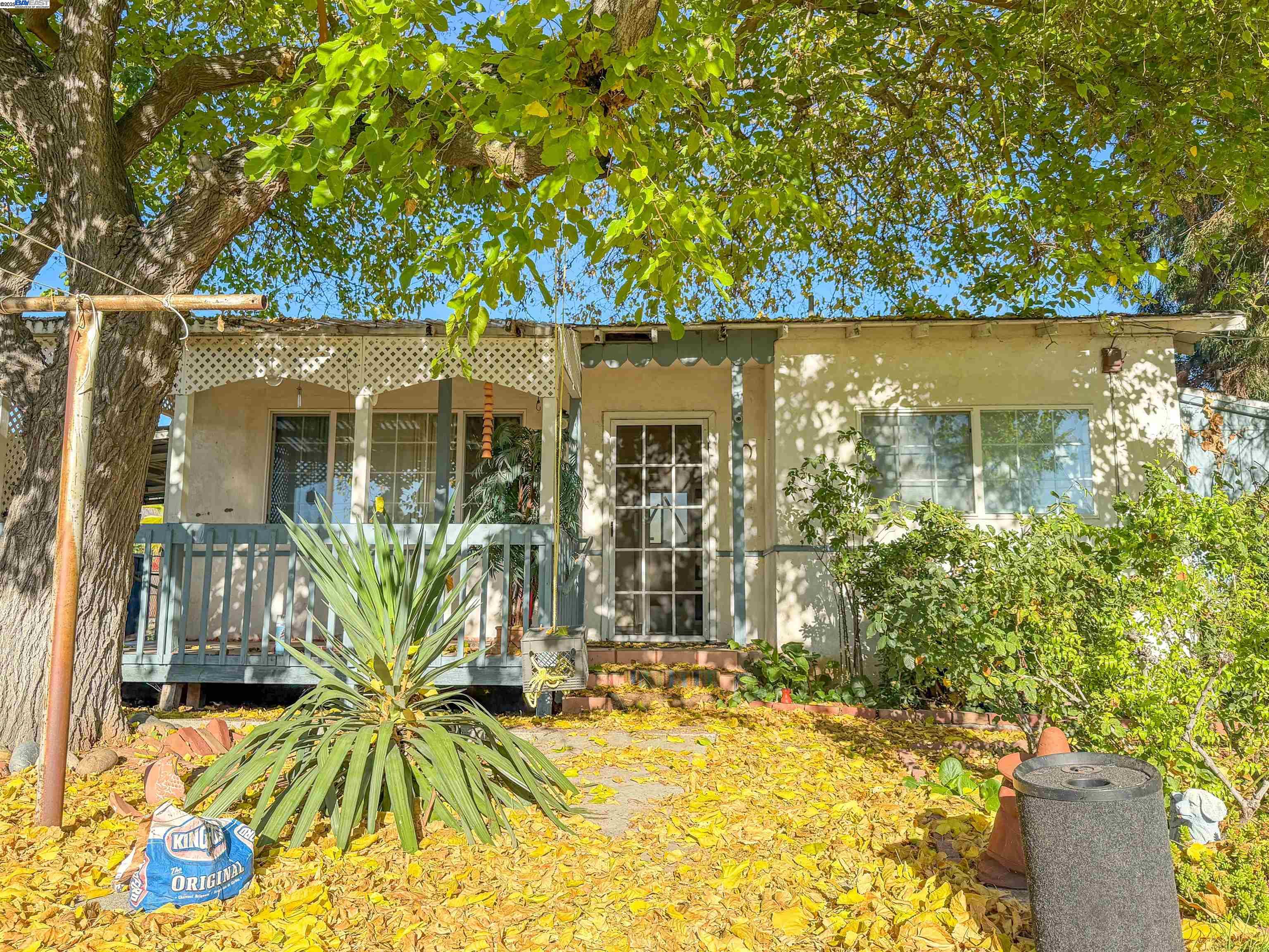 Detail Gallery Image 7 of 44 For 372 Gloria Ave, San Jose,  CA 95127 - 4 Beds | 1/1 Baths