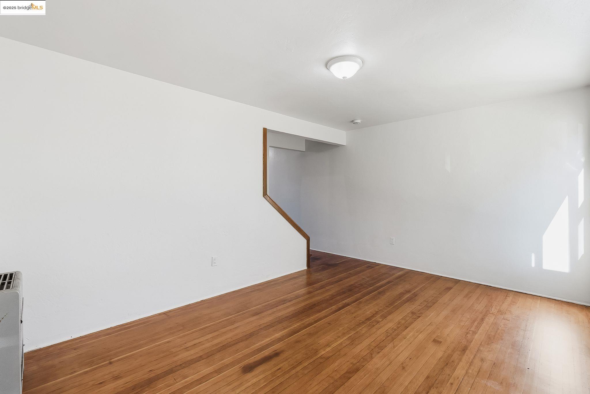 Detail Gallery Image 4 of 28 For 109 Cypress St. #C,  Alameda,  CA 94501 - 2 Beds | 1 Baths