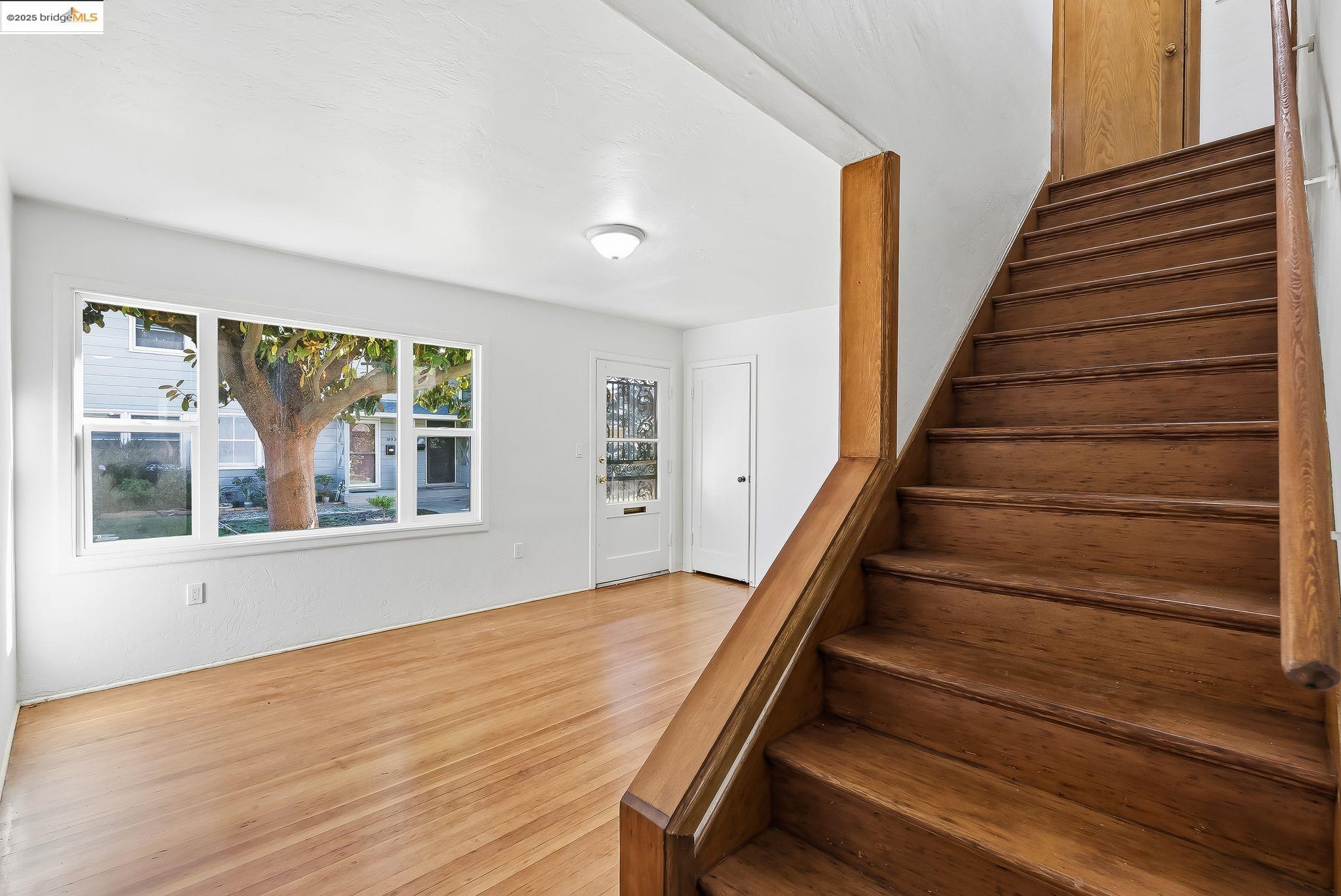 Detail Gallery Image 5 of 28 For 109 Cypress St. #C,  Alameda,  CA 94501 - 2 Beds | 1 Baths