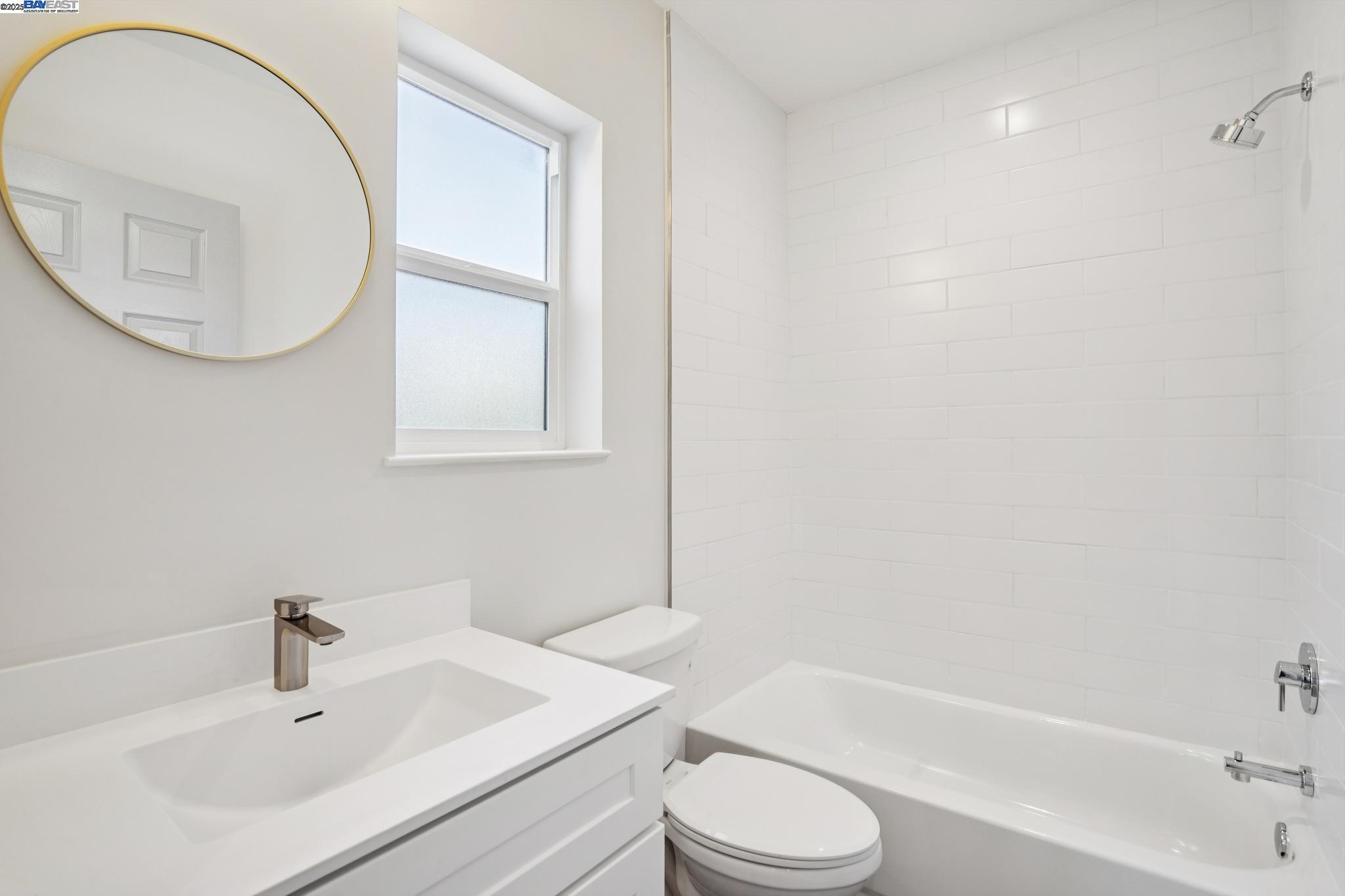 Detail Gallery Image 17 of 51 For 882 61st St, Oakland,  CA 94608 - – Beds | – Baths