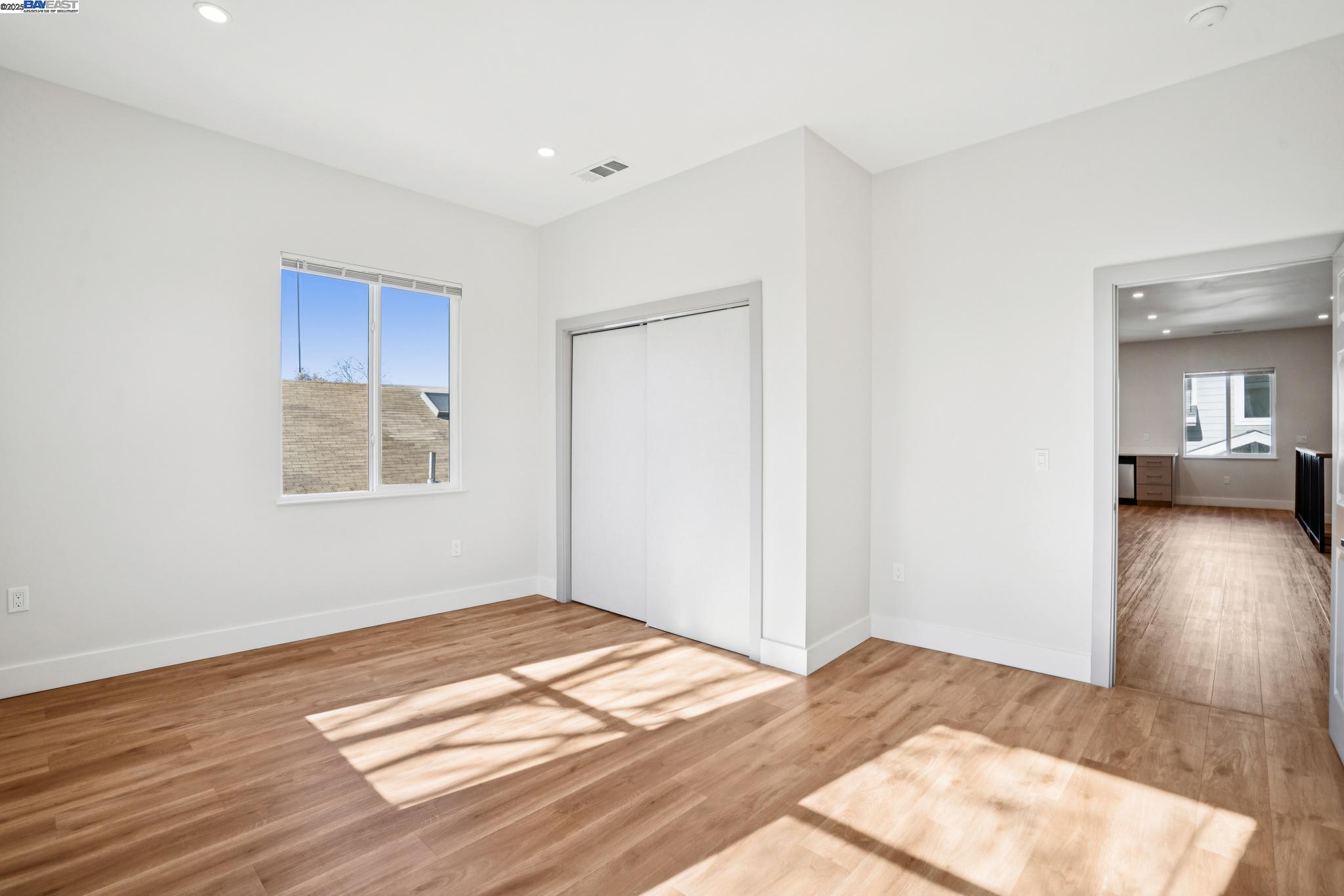 Detail Gallery Image 19 of 51 For 882 61st St, Oakland,  CA 94608 - – Beds | – Baths