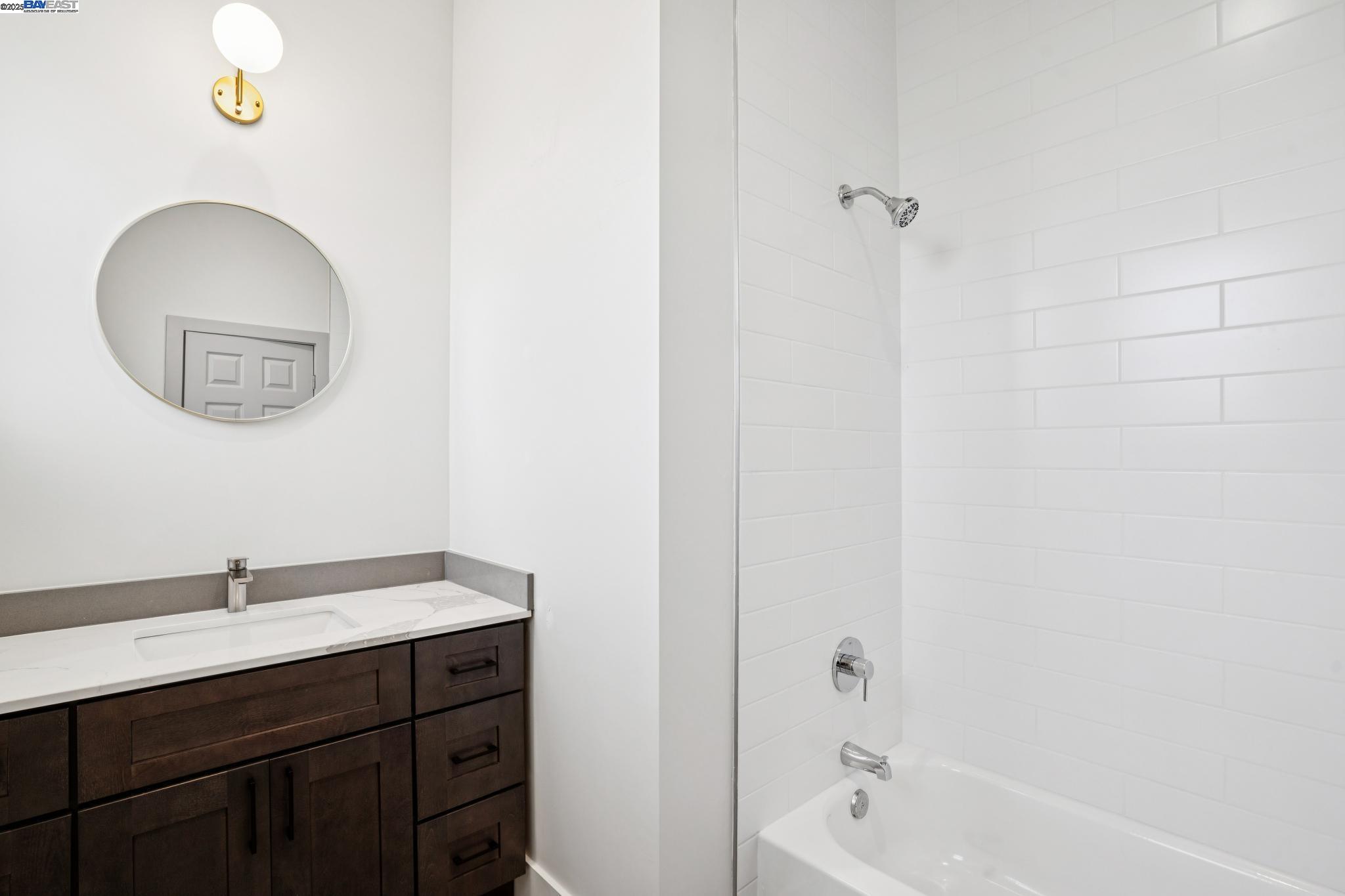 Detail Gallery Image 23 of 51 For 882 61st St, Oakland,  CA 94608 - – Beds | – Baths