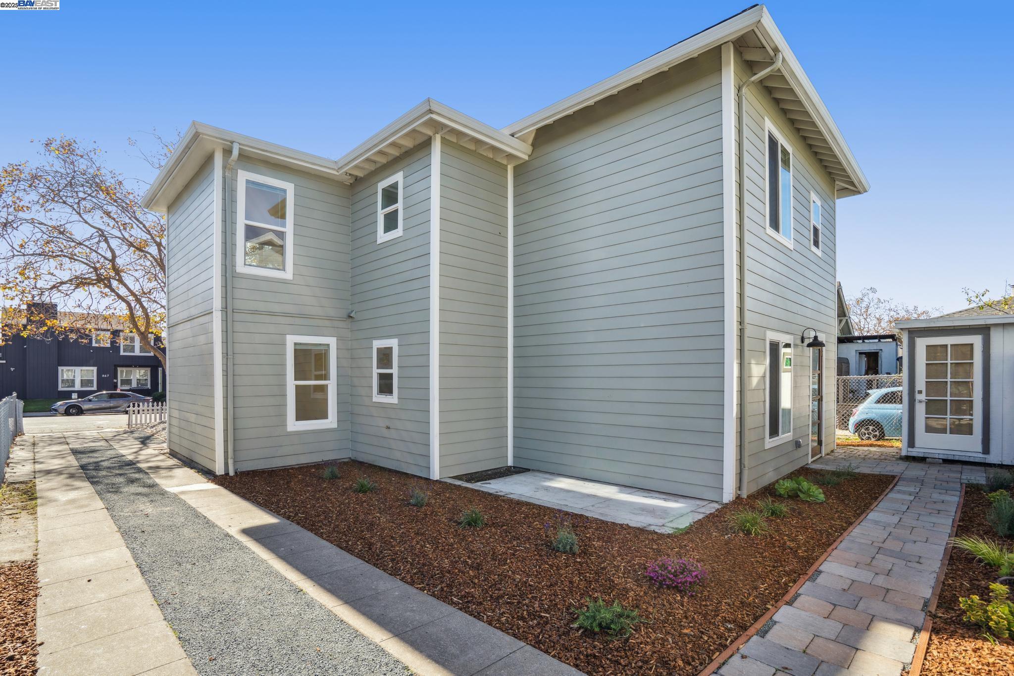 Detail Gallery Image 26 of 51 For 882 61st St, Oakland,  CA 94608 - – Beds | – Baths