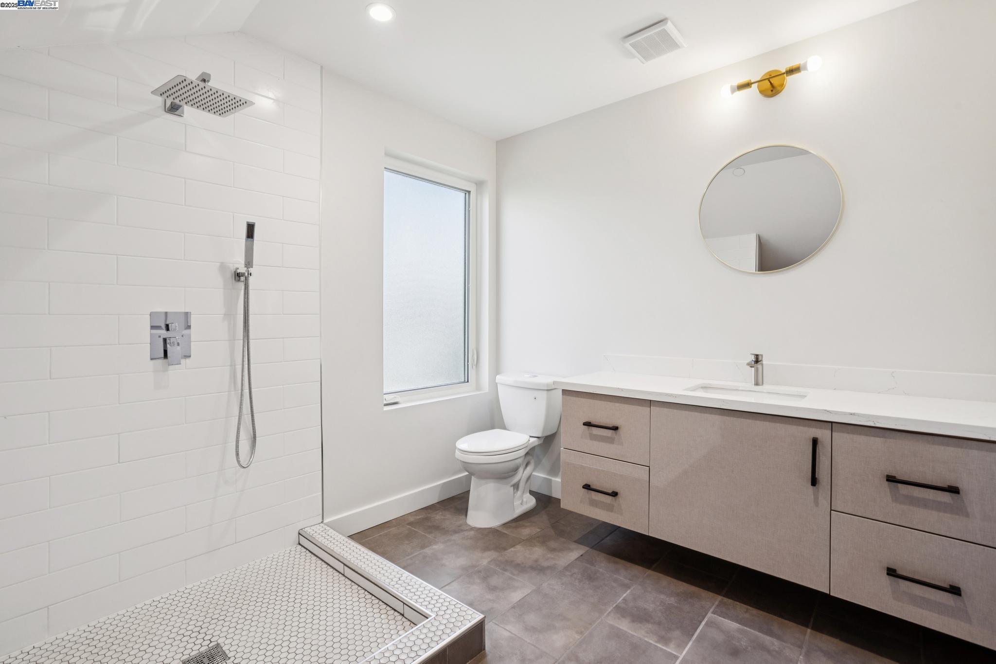 Detail Gallery Image 41 of 51 For 882 61st St, Oakland,  CA 94608 - – Beds | – Baths