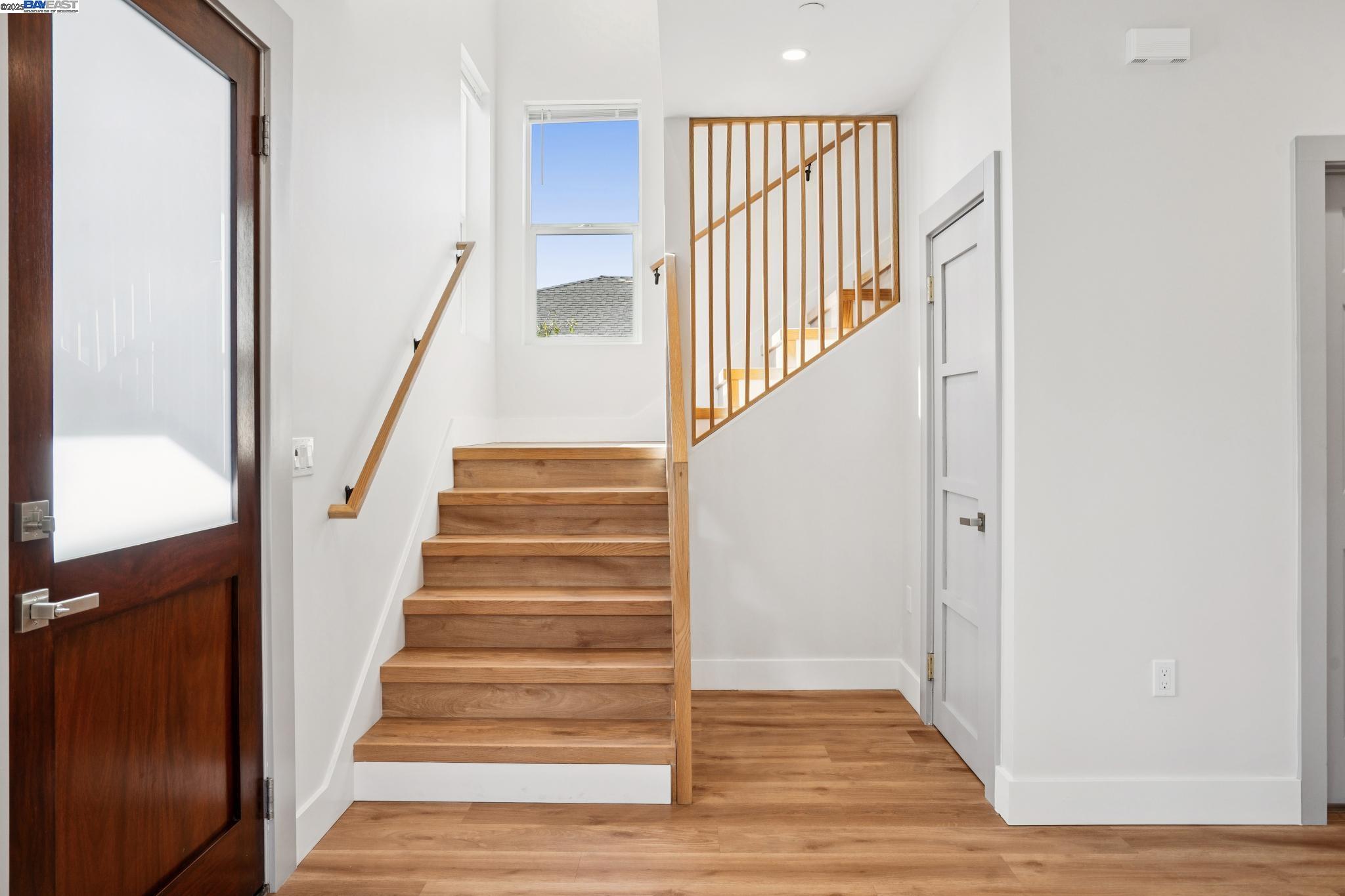 Detail Gallery Image 37 of 51 For 882 61st St, Oakland,  CA 94608 - 8 Beds | 7 Baths