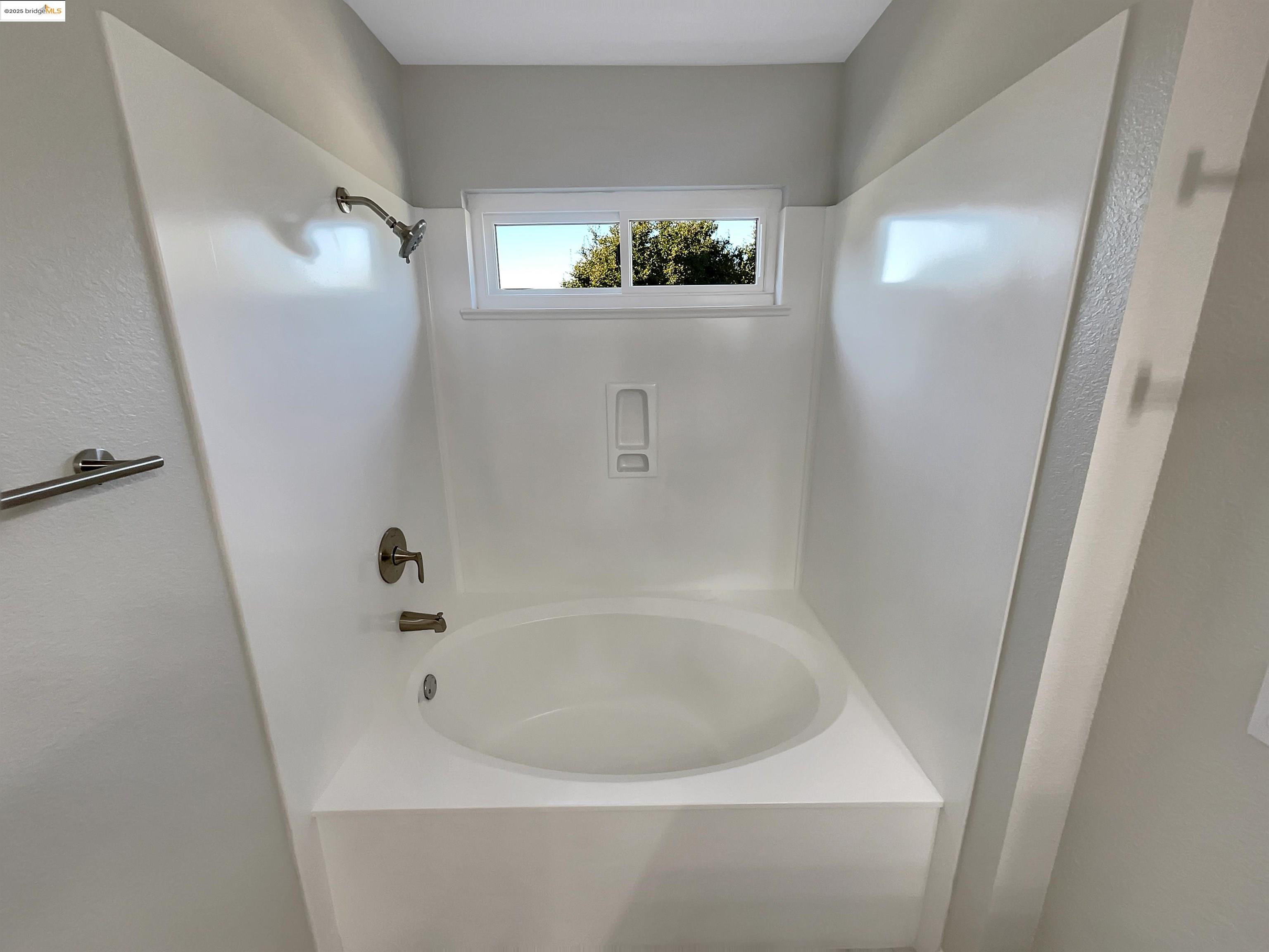 Detail Gallery Image 27 of 35 For 4371 Remora Dr, Union City,  CA 94587 - 3 Beds | 3 Baths