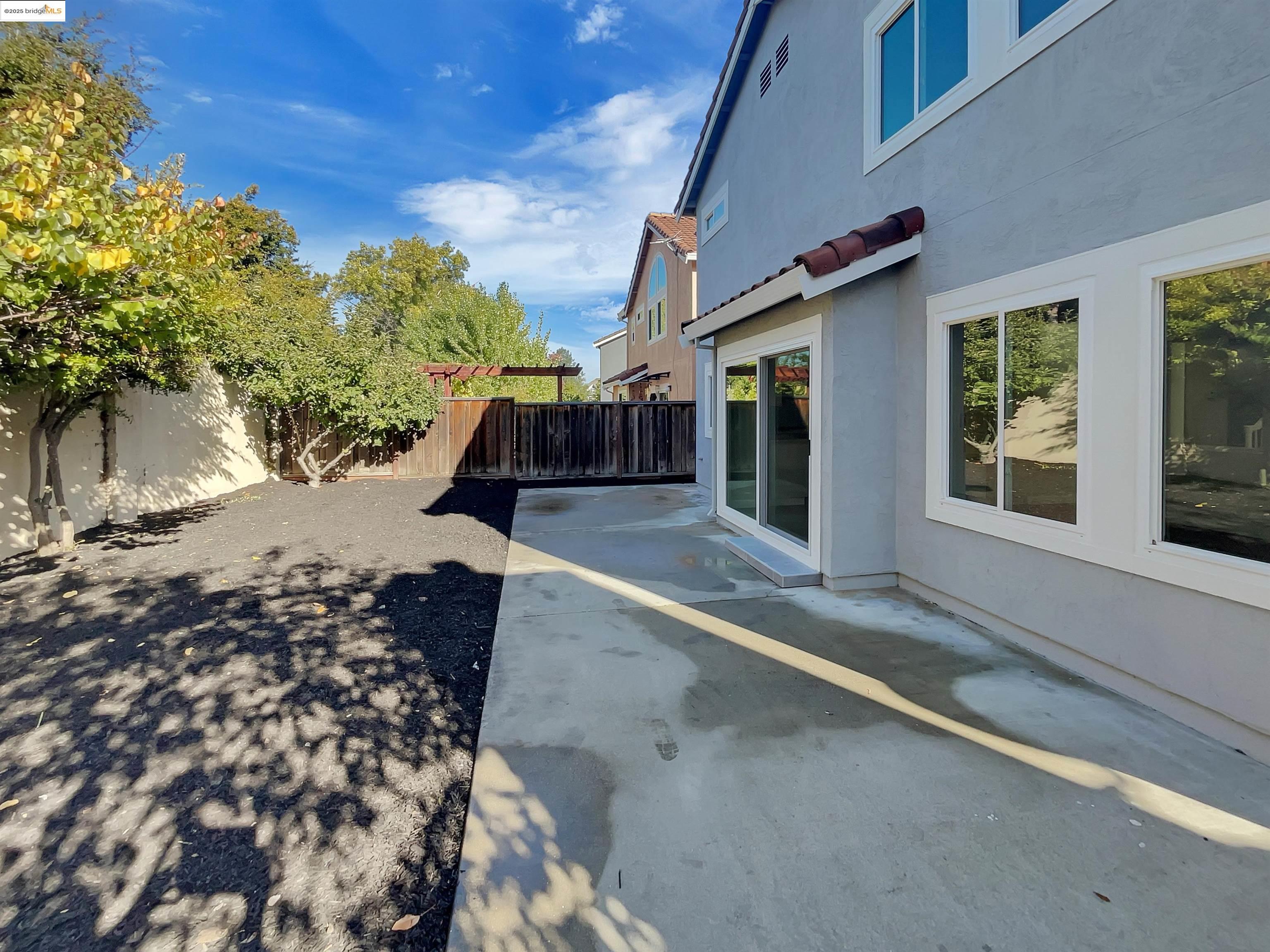 Detail Gallery Image 7 of 35 For 4371 Remora Dr, Union City,  CA 94587 - 3 Beds | 3 Baths