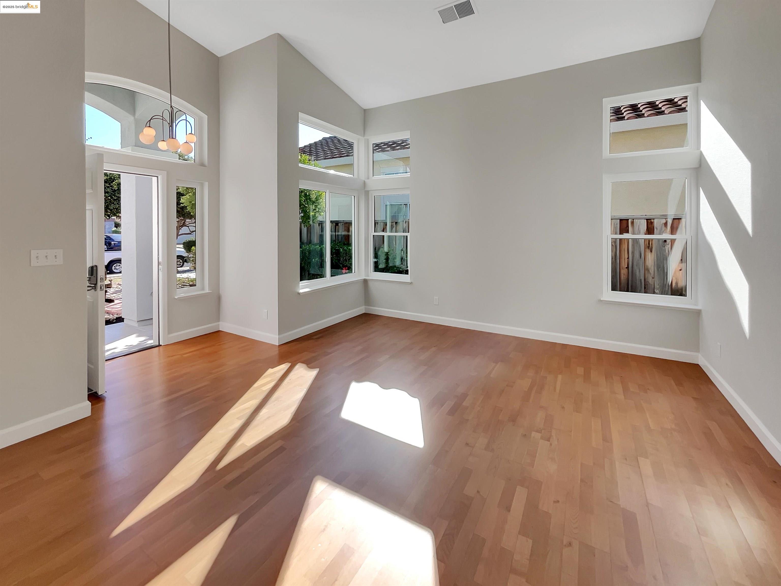 Detail Gallery Image 10 of 35 For 4371 Remora Dr, Union City,  CA 94587 - 3 Beds | 3 Baths