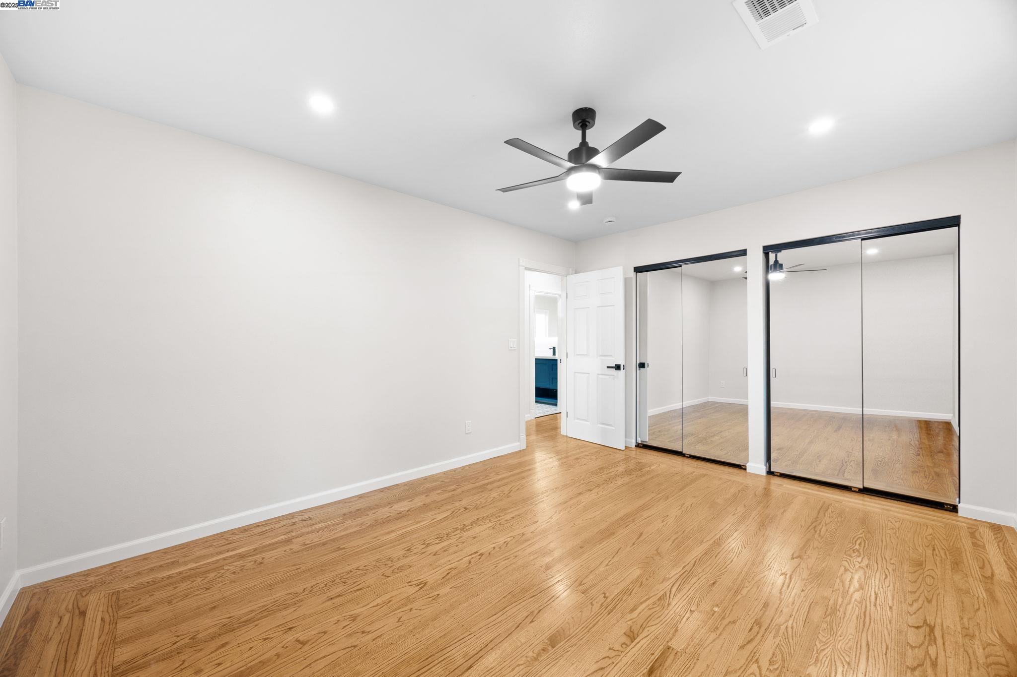 Detail Gallery Image 13 of 30 For 3449 Encina Way, Oakland,  CA 94605-4427 - 4 Beds | 2 Baths