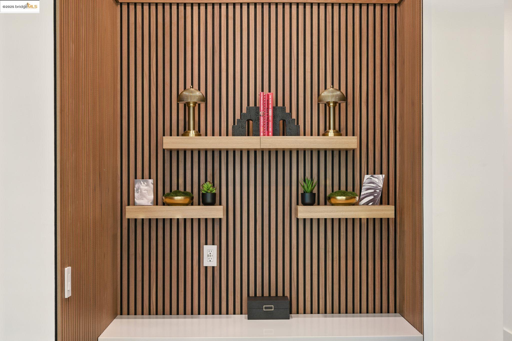 Detail Gallery Image 21 of 55 For 13462 Campus Drive, Oakland,  CA 94619 - 5 Beds | 5/2 Baths