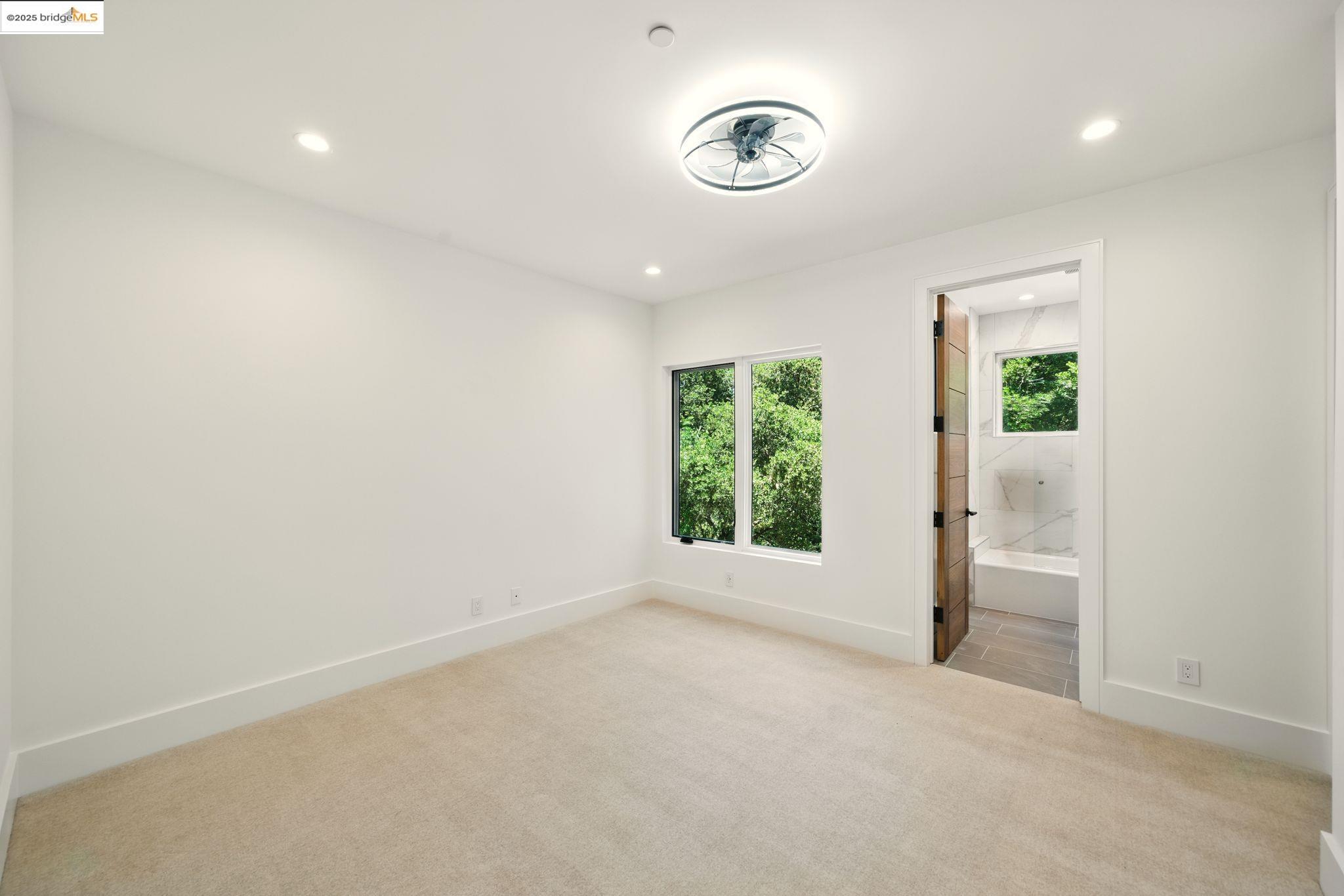 Detail Gallery Image 49 of 55 For 13462 Campus Drive, Oakland,  CA 94619 - 5 Beds | 5/2 Baths