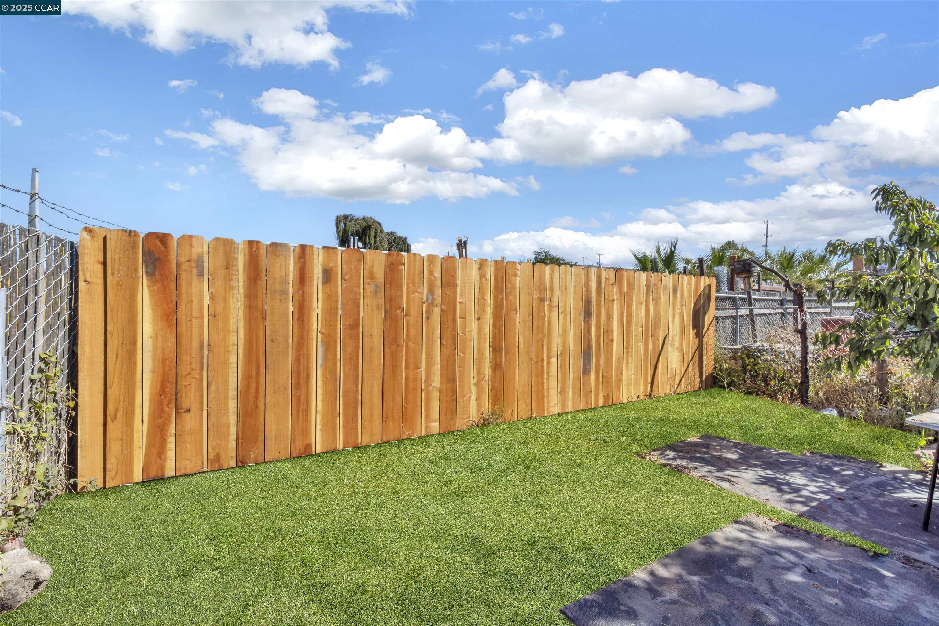 Detail Gallery Image 15 of 20 For 115 Ohio Ave, Richmond,  CA 94804 - 2 Beds | 1 Baths