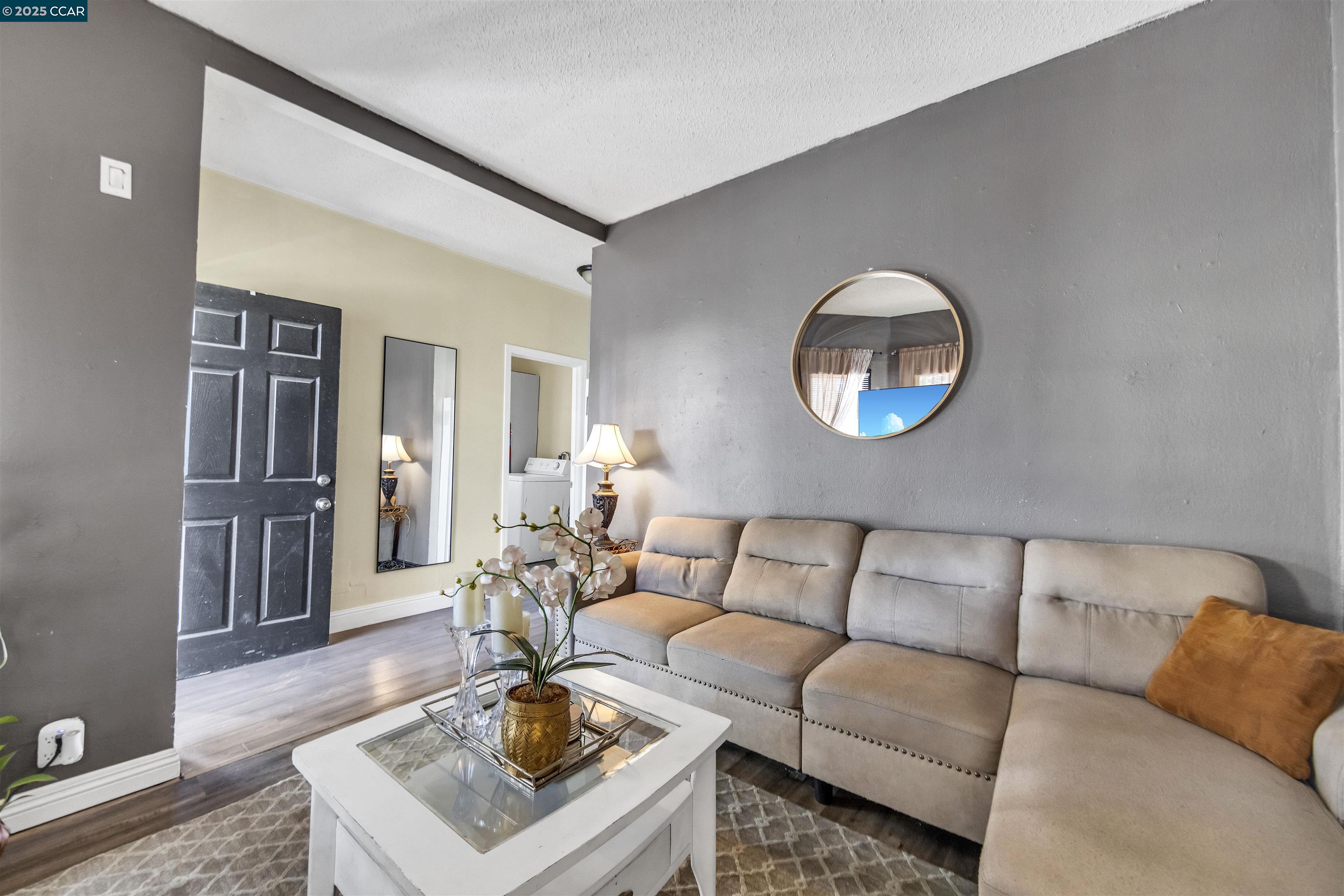 Detail Gallery Image 4 of 20 For 115 Ohio Ave, Richmond,  CA 94804 - 2 Beds | 1 Baths