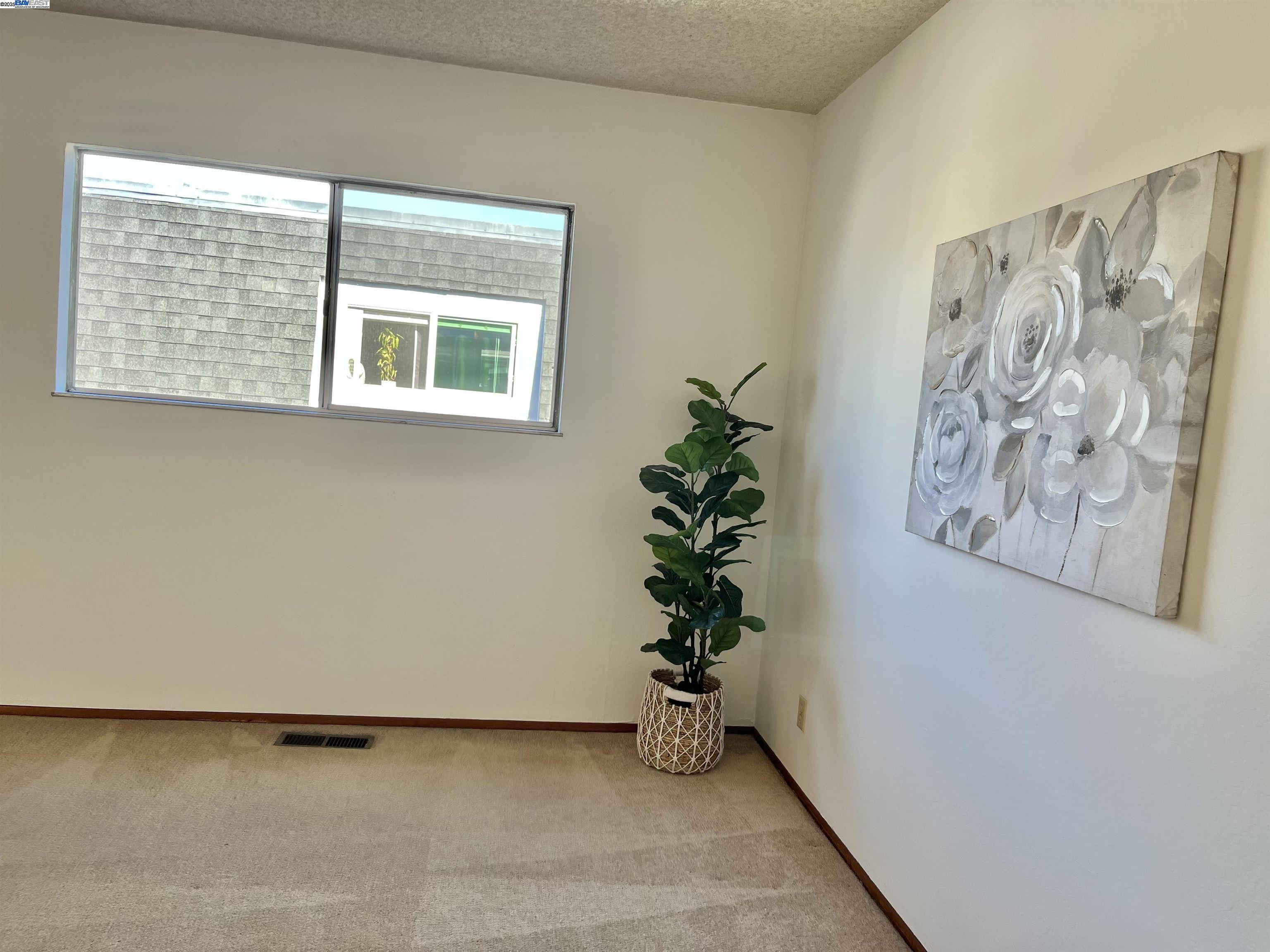 Detail Gallery Image 13 of 23 For 14033 Reed Ave, San Leandro,  CA 94578 - 2 Beds | 2 Baths