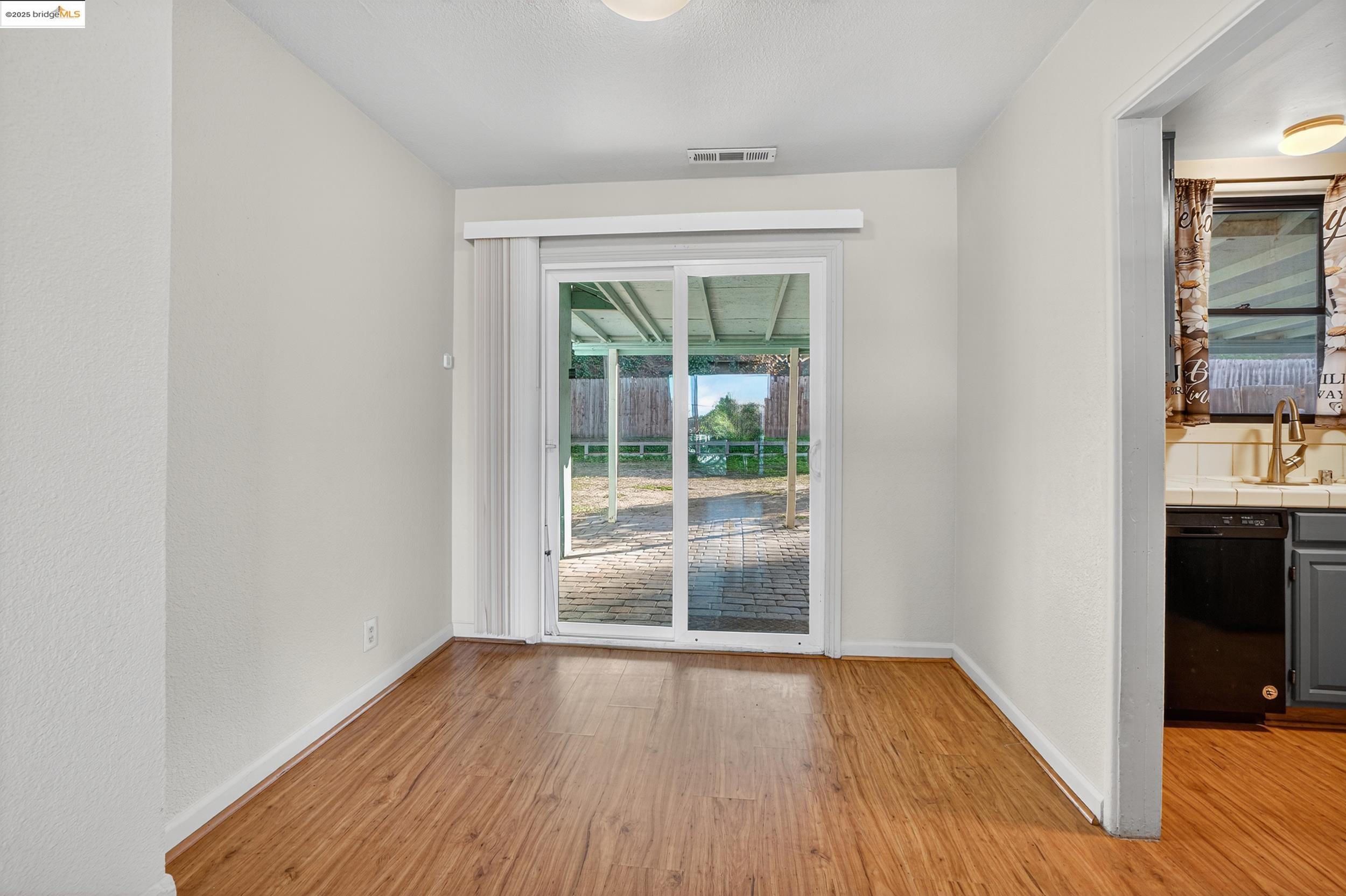 Detail Gallery Image 11 of 31 For 401 San Joaquin Ave, Antioch,  CA 94509 - 2 Beds | 1 Baths