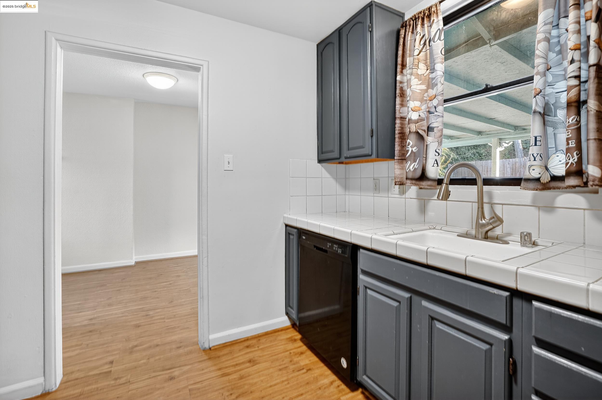 Detail Gallery Image 13 of 31 For 401 San Joaquin Ave, Antioch,  CA 94509 - 2 Beds | 1 Baths