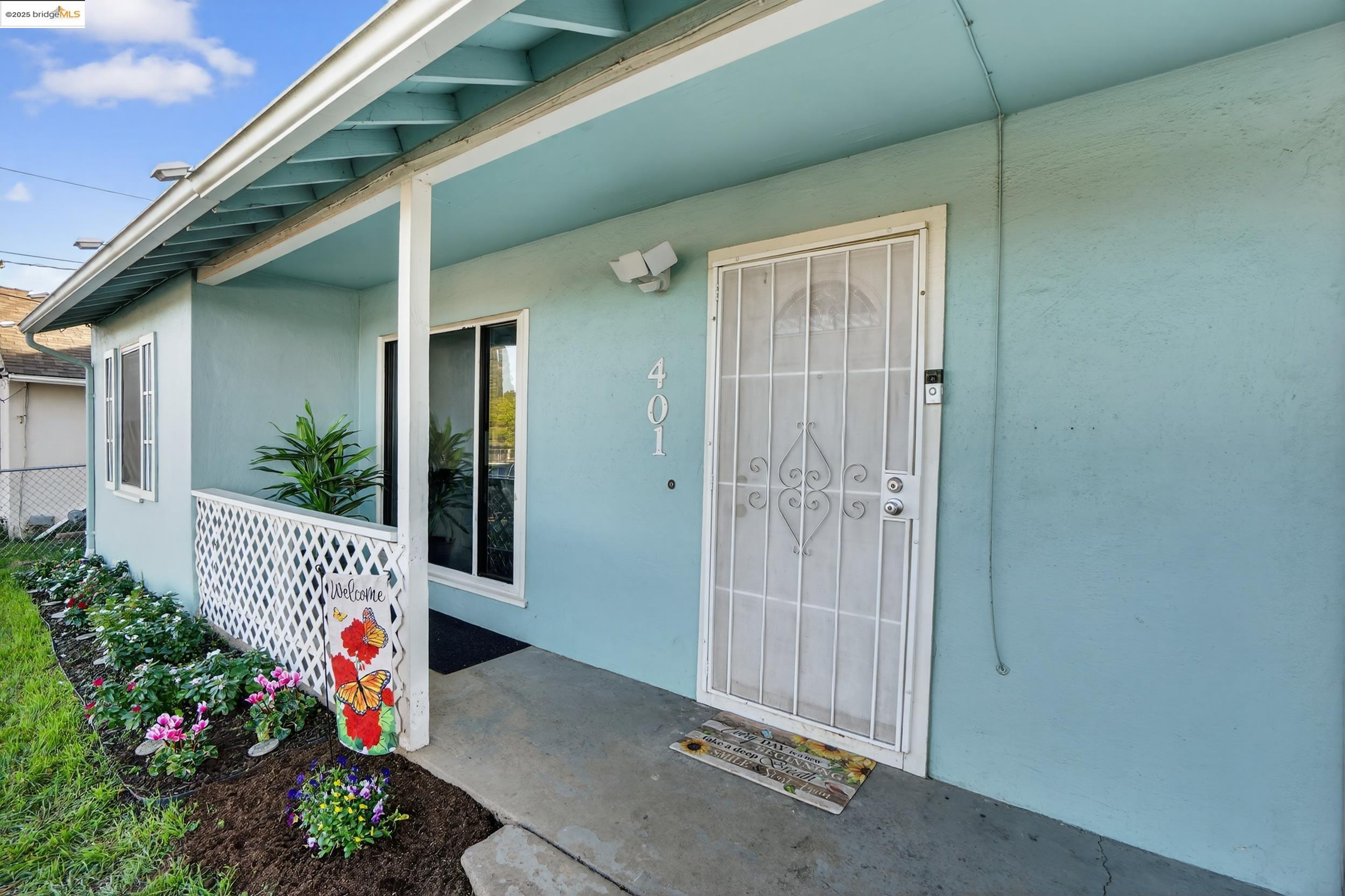 Detail Gallery Image 4 of 31 For 401 San Joaquin Ave, Antioch,  CA 94509 - 2 Beds | 1 Baths