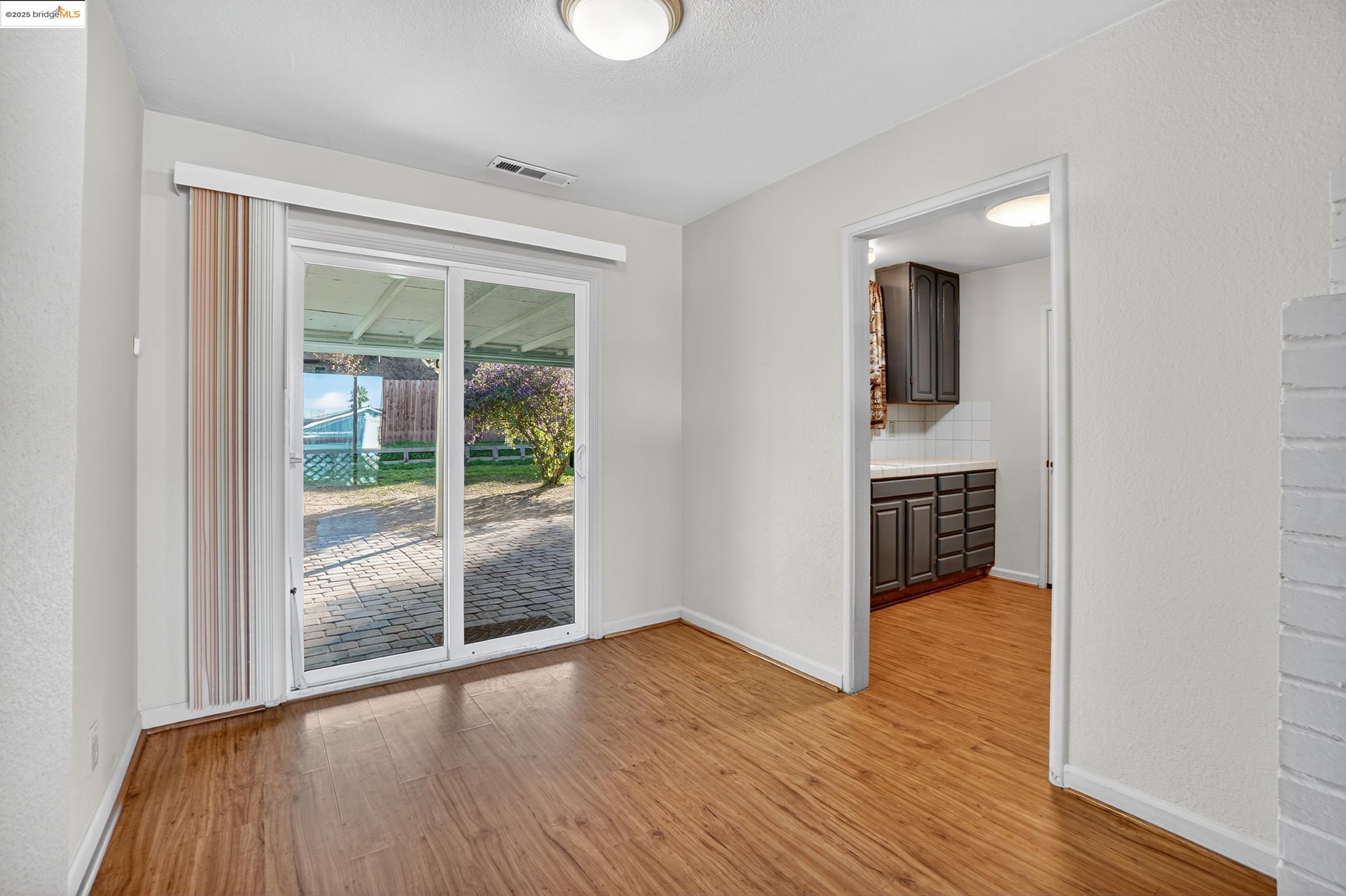 Detail Gallery Image 10 of 31 For 401 San Joaquin Ave, Antioch,  CA 94509 - 2 Beds | 1 Baths