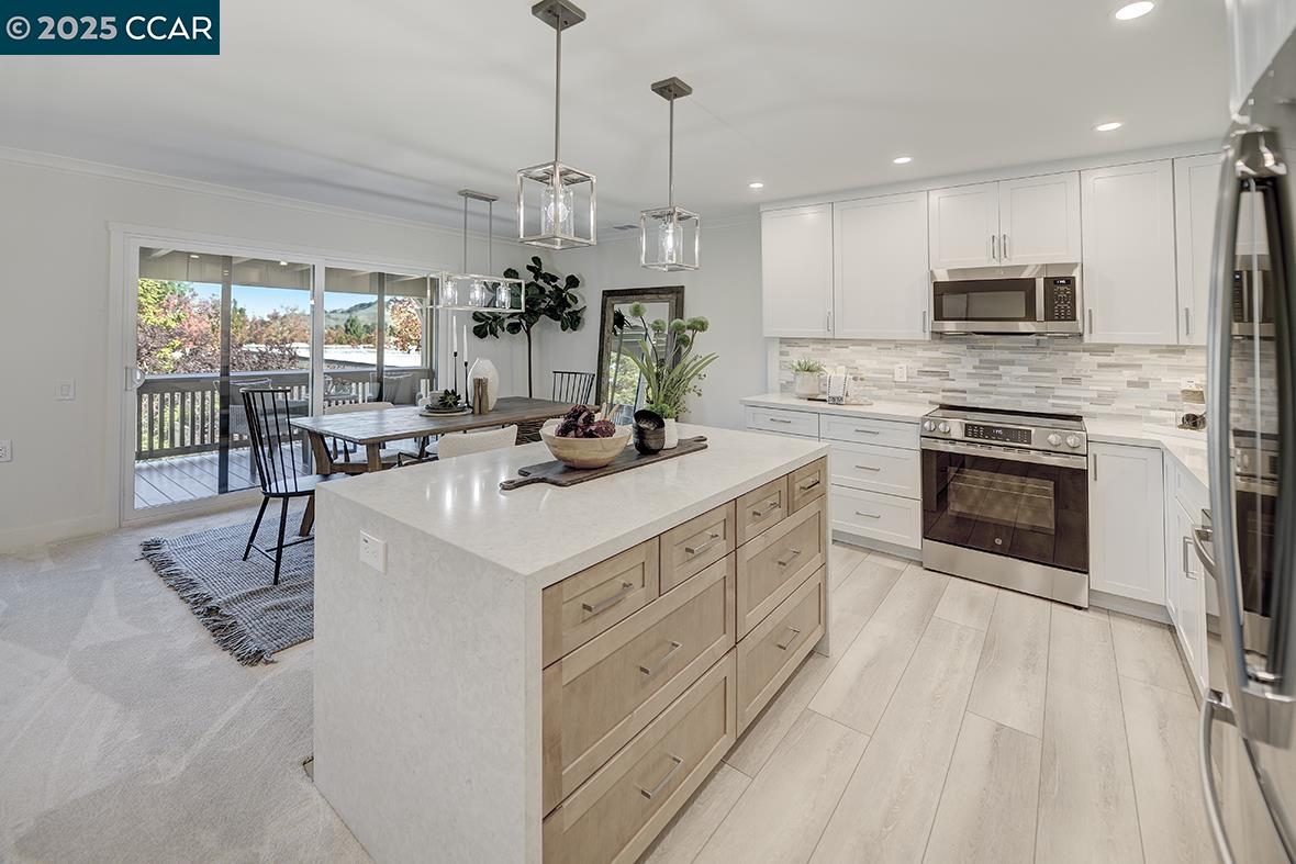 Detail Gallery Image 10 of 56 For 1508 Canyonwood Ct #3,  Walnut Creek,  CA 94595 - 2 Beds | 1 Baths