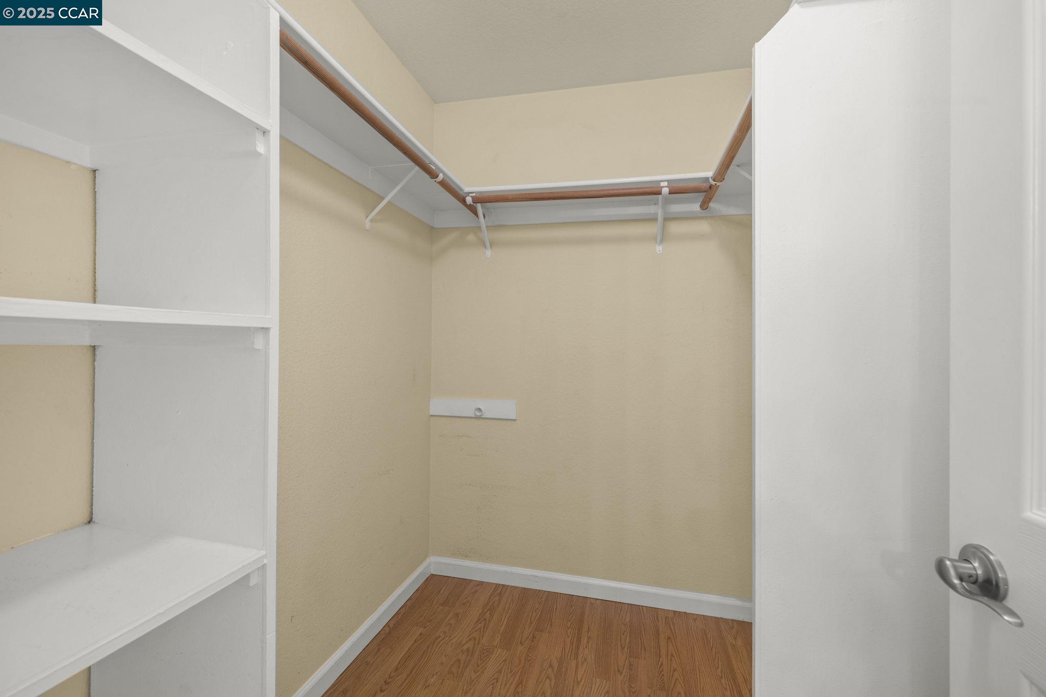 Detail Gallery Image 11 of 15 For 560 Canyon Oaks #H,  Oakland,  CA 94605 - 2 Beds | 2 Baths