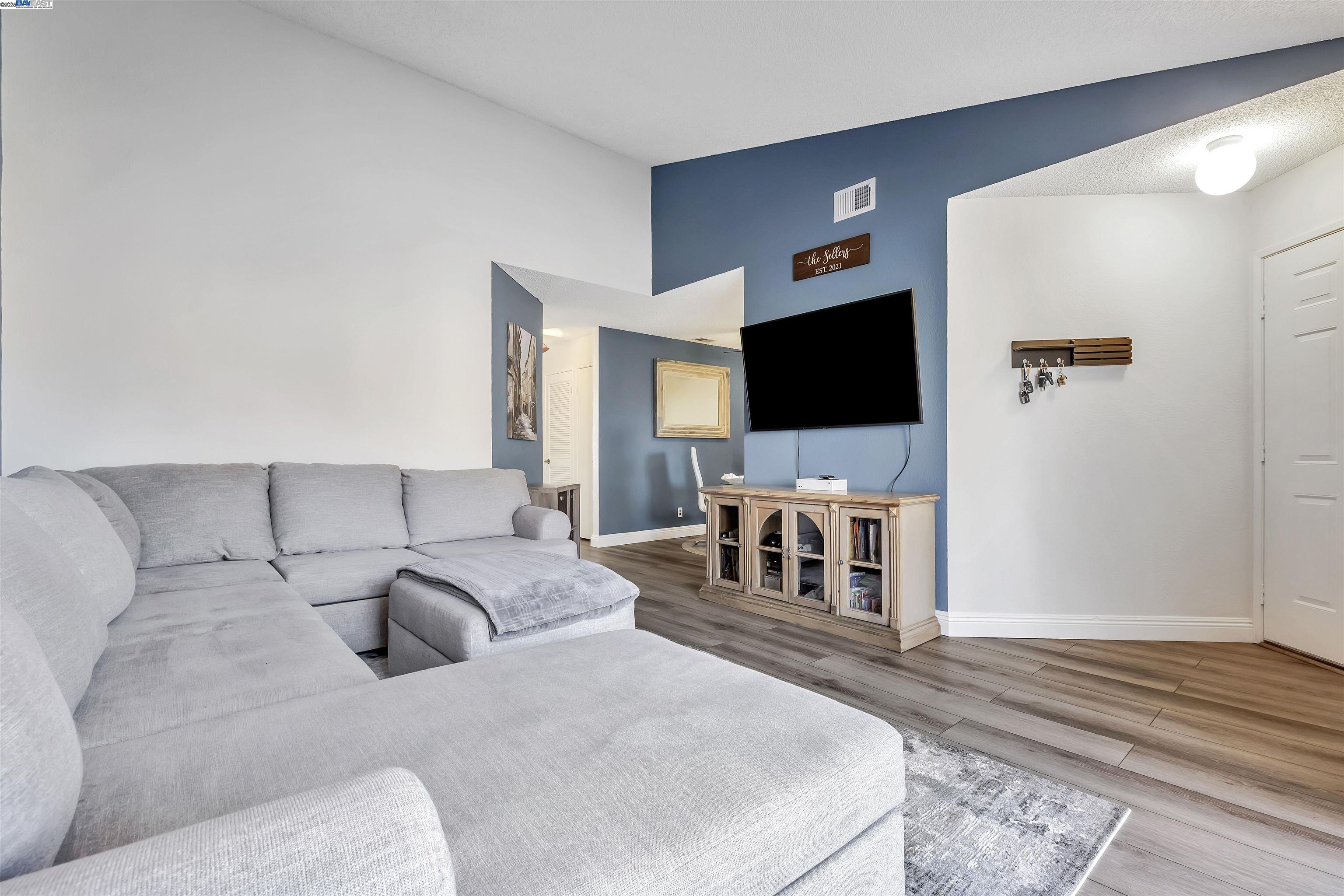 Detail Gallery Image 4 of 27 For 641 Majestic Way #36,  San Leandro,  CA 94578 - 2 Beds | 2 Baths