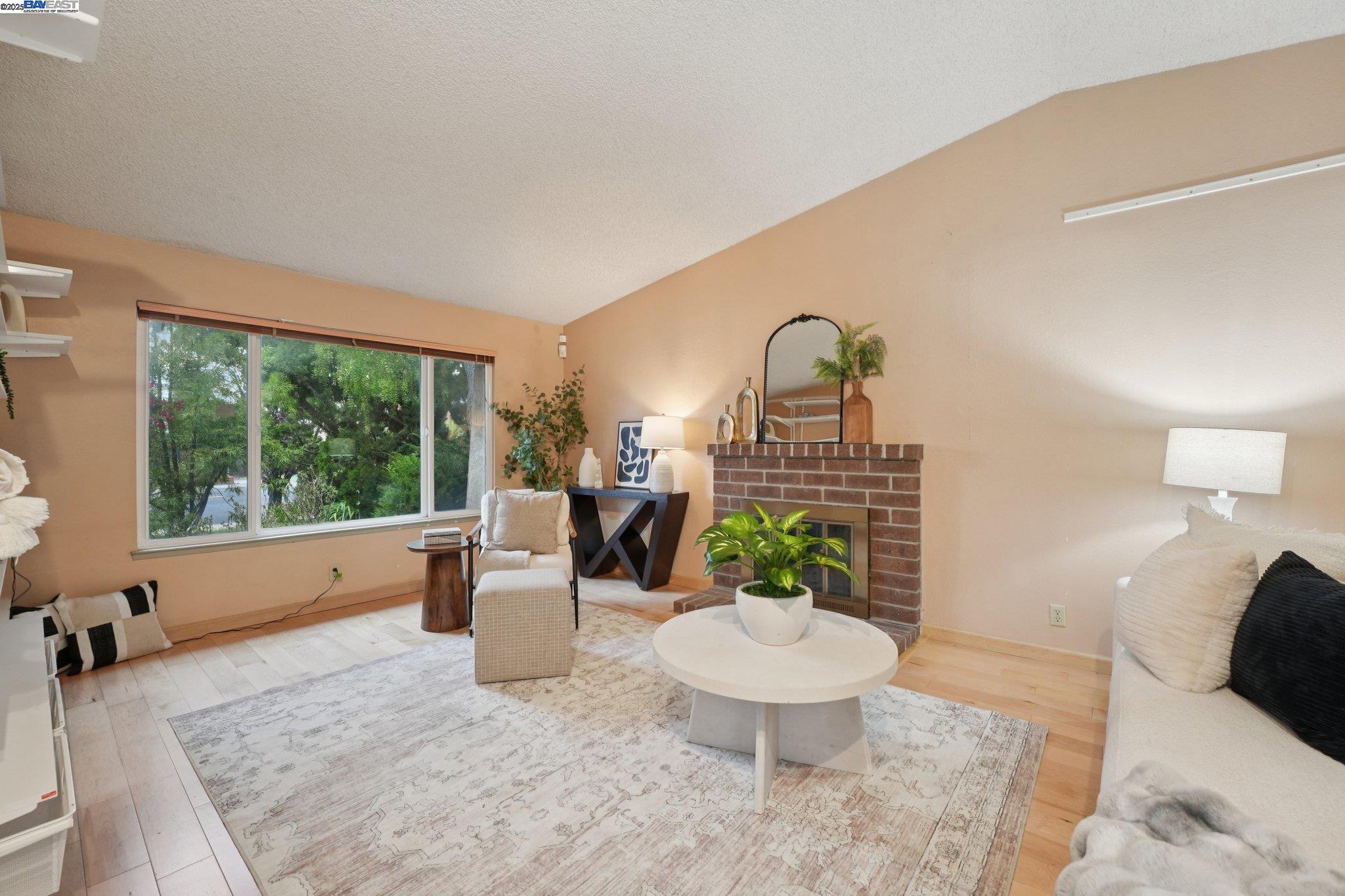 Detail Gallery Image 4 of 58 For 4942 Rocklin Dr, Union City,  CA 94587 - 4 Beds | 2 Baths