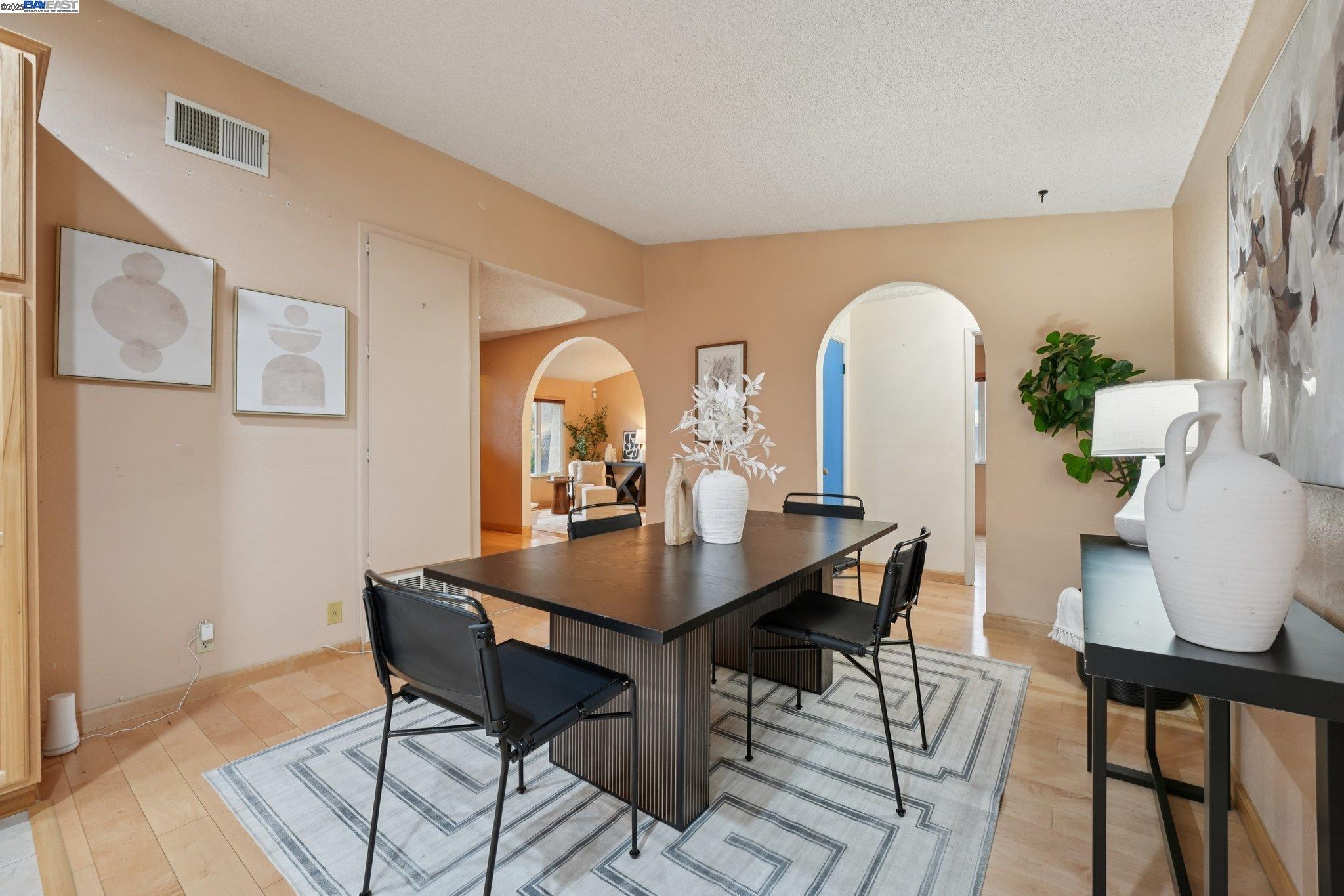 Detail Gallery Image 6 of 58 For 4942 Rocklin Dr, Union City,  CA 94587 - 4 Beds | 2 Baths