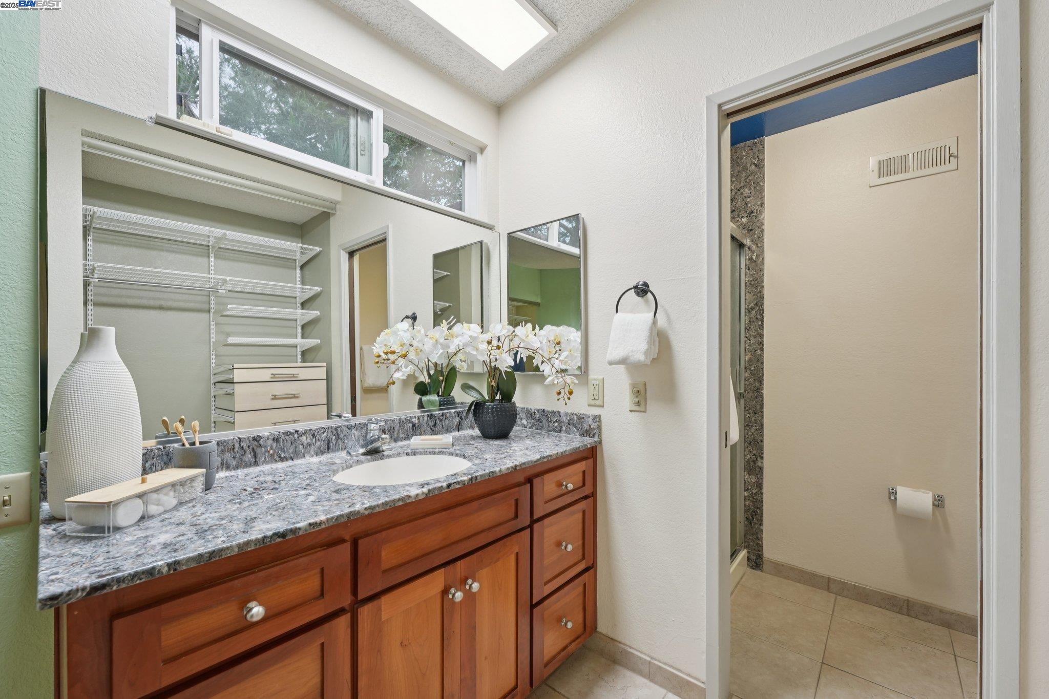 Detail Gallery Image 10 of 58 For 4942 Rocklin Dr, Union City,  CA 94587 - 4 Beds | 2 Baths