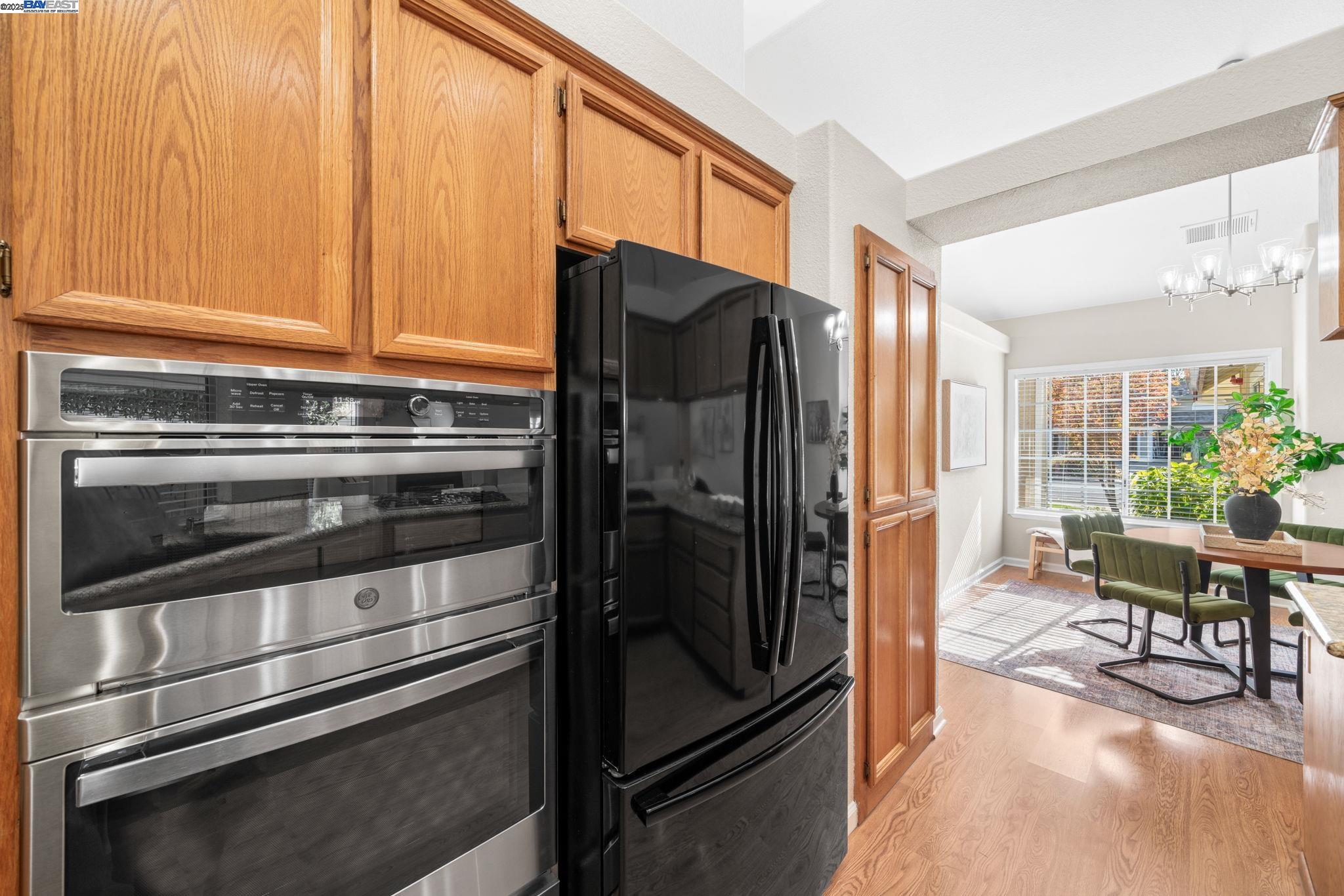 Detail Gallery Image 11 of 60 For 1622 Placer Cir, Livermore,  CA 94551 - 3 Beds | 2 Baths