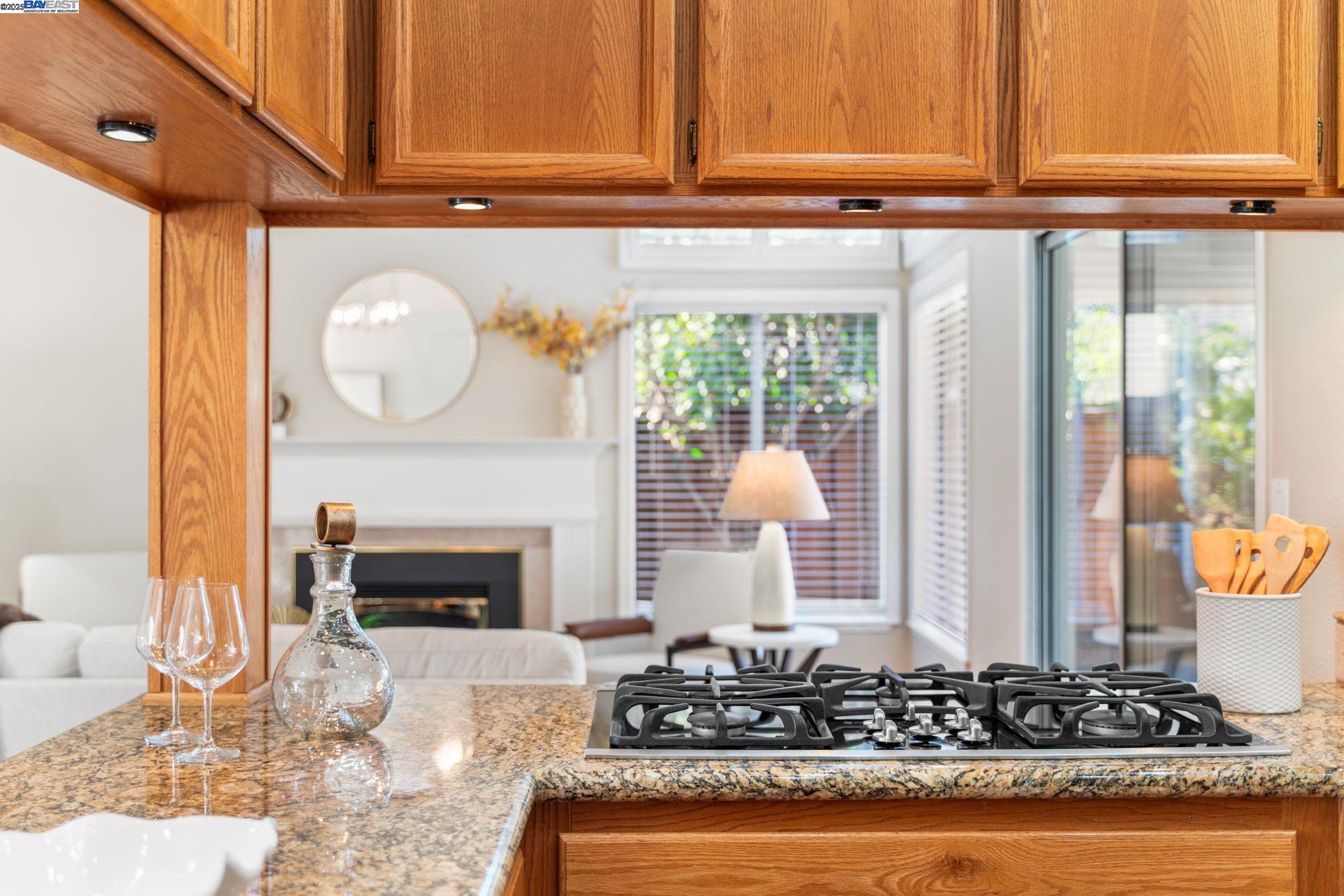 Detail Gallery Image 10 of 60 For 1622 Placer Cir, Livermore,  CA 94551 - 3 Beds | 2 Baths