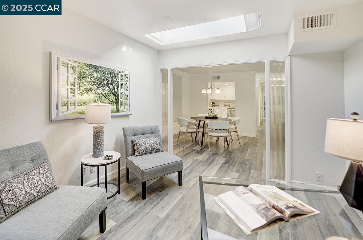 Detail Gallery Image 13 of 54 For 1315 Golden Rain Rd #2,  Walnut Creek,  CA 94595 - 2 Beds | 2 Baths