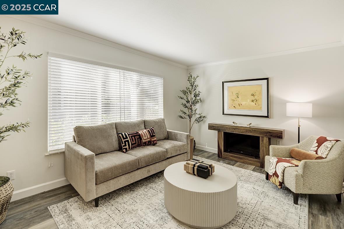 Detail Gallery Image 7 of 54 For 1315 Golden Rain Rd #2,  Walnut Creek,  CA 94595 - 2 Beds | 2 Baths