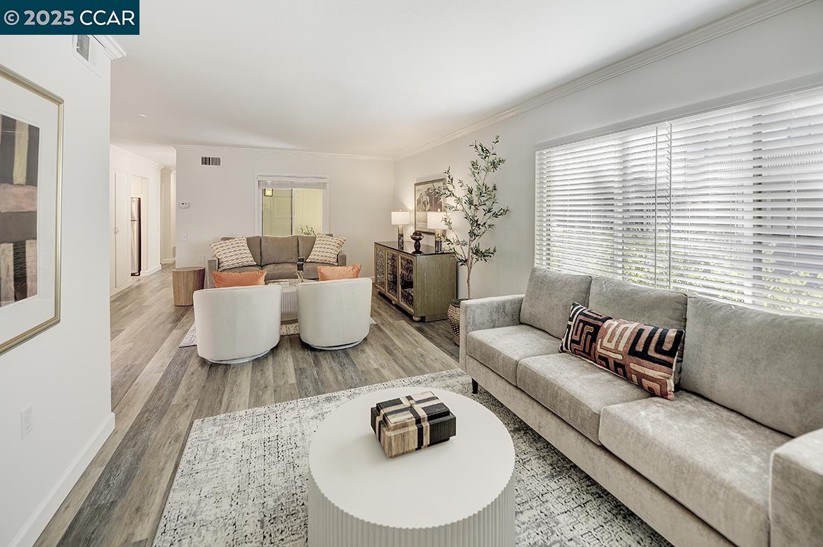 Detail Gallery Image 9 of 54 For 1315 Golden Rain Rd #2,  Walnut Creek,  CA 94595 - 2 Beds | 2 Baths